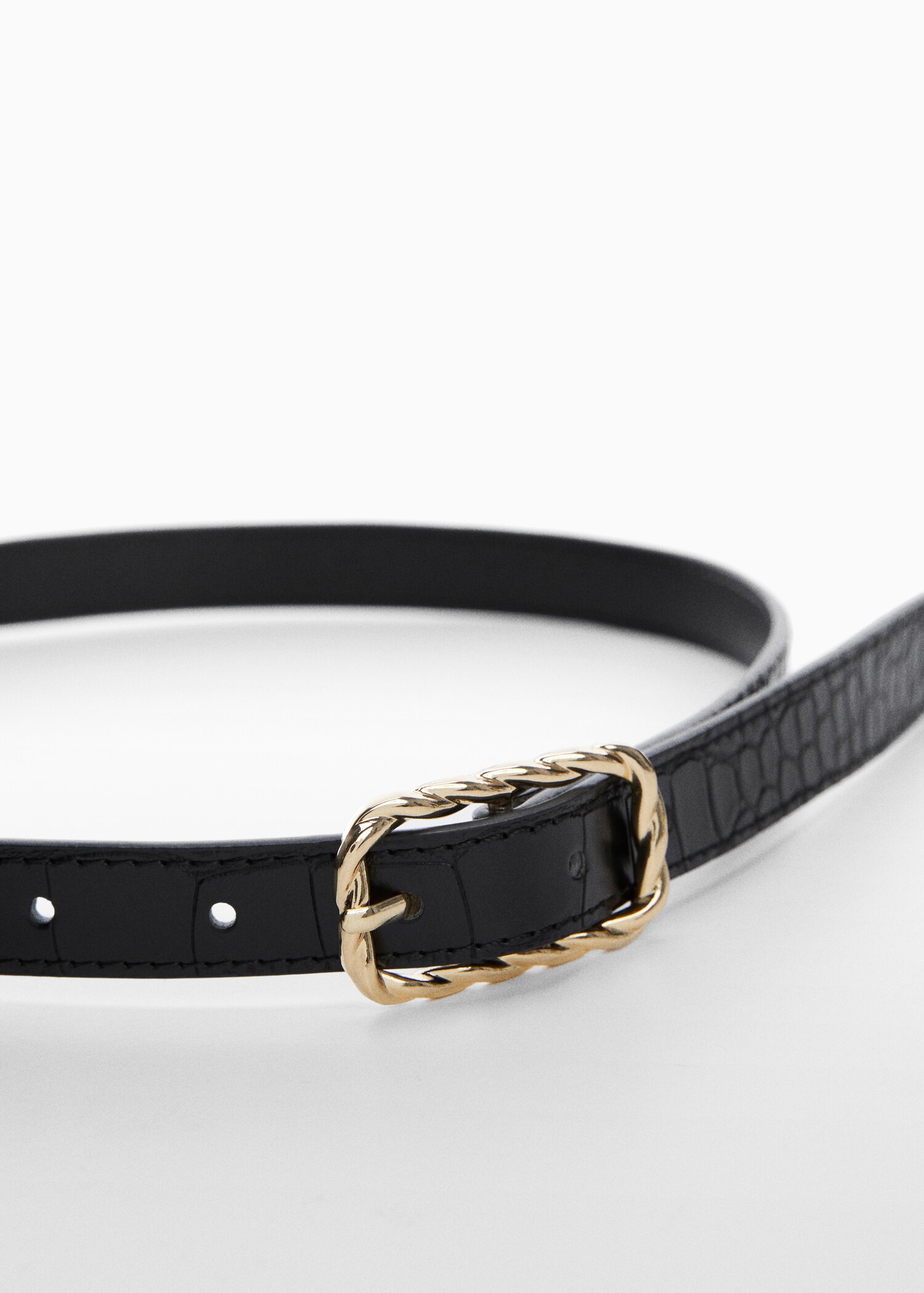 Ceinture boucle en relief - Plan moyen