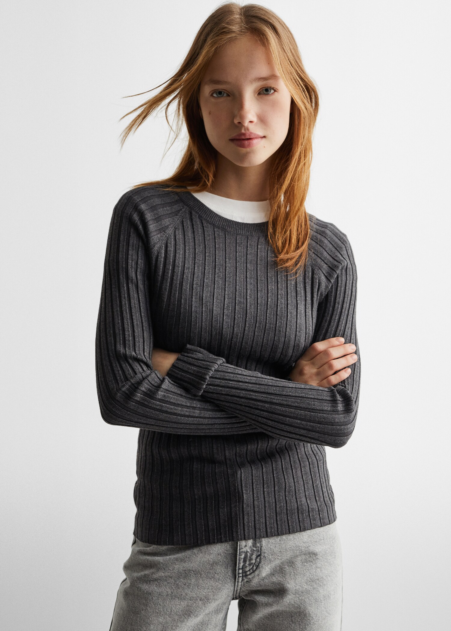 Ribbed knit sweater - Medium plane