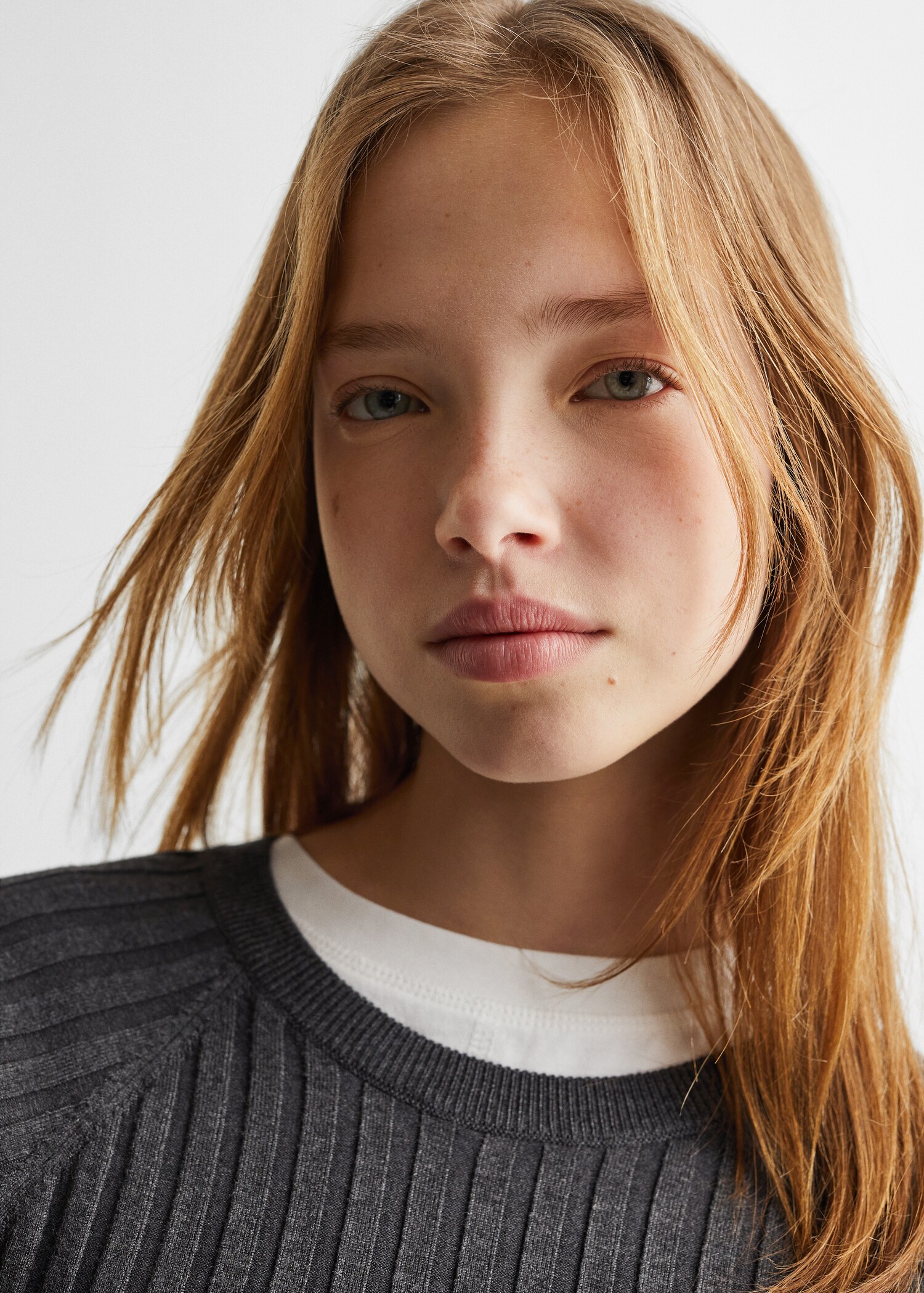 Ribbed knit sweater - Details of the article 1