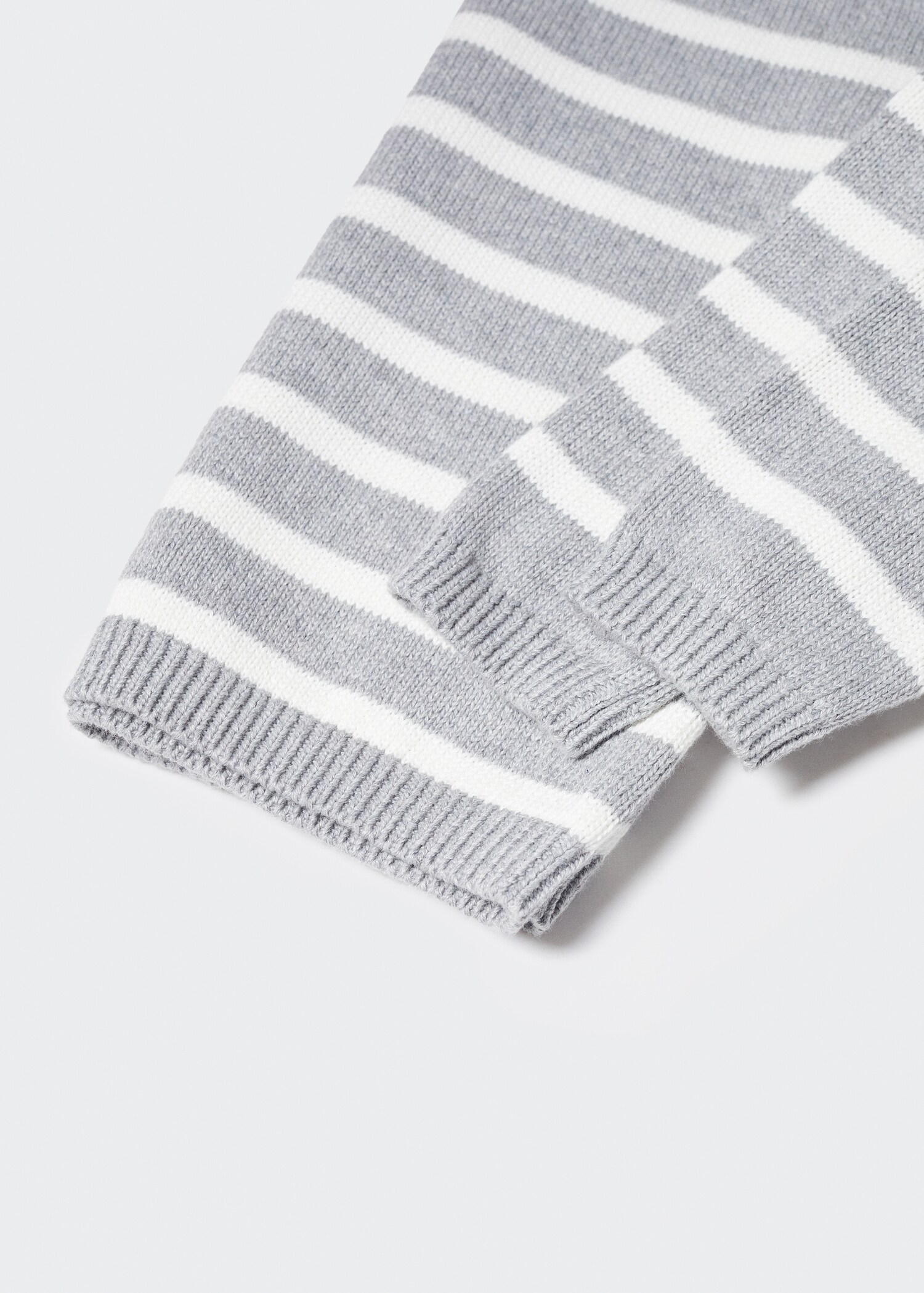 Genser med stripe-mønster - Artikkeldetalj 0