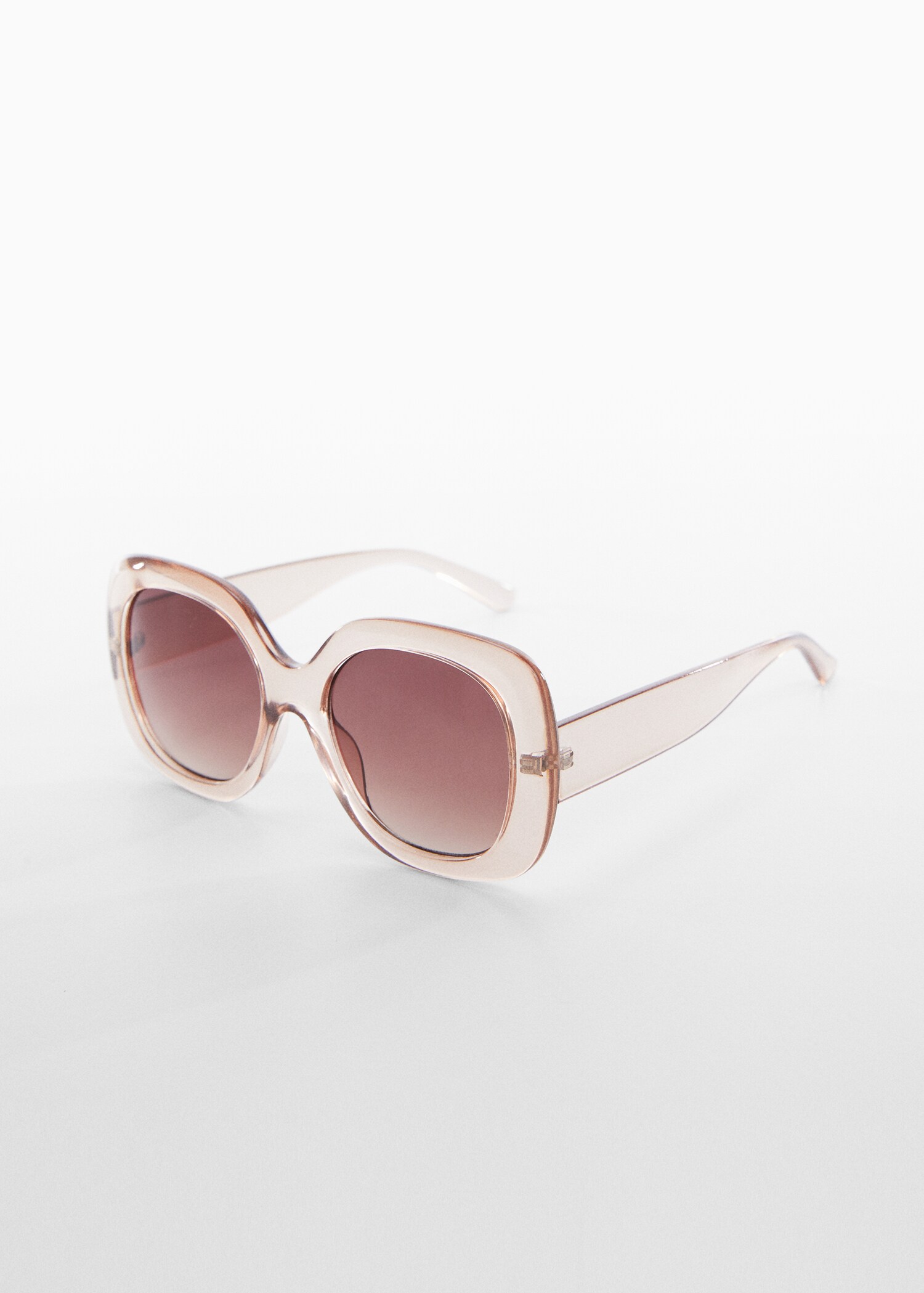 Gafas de sol retro - Plano medio
