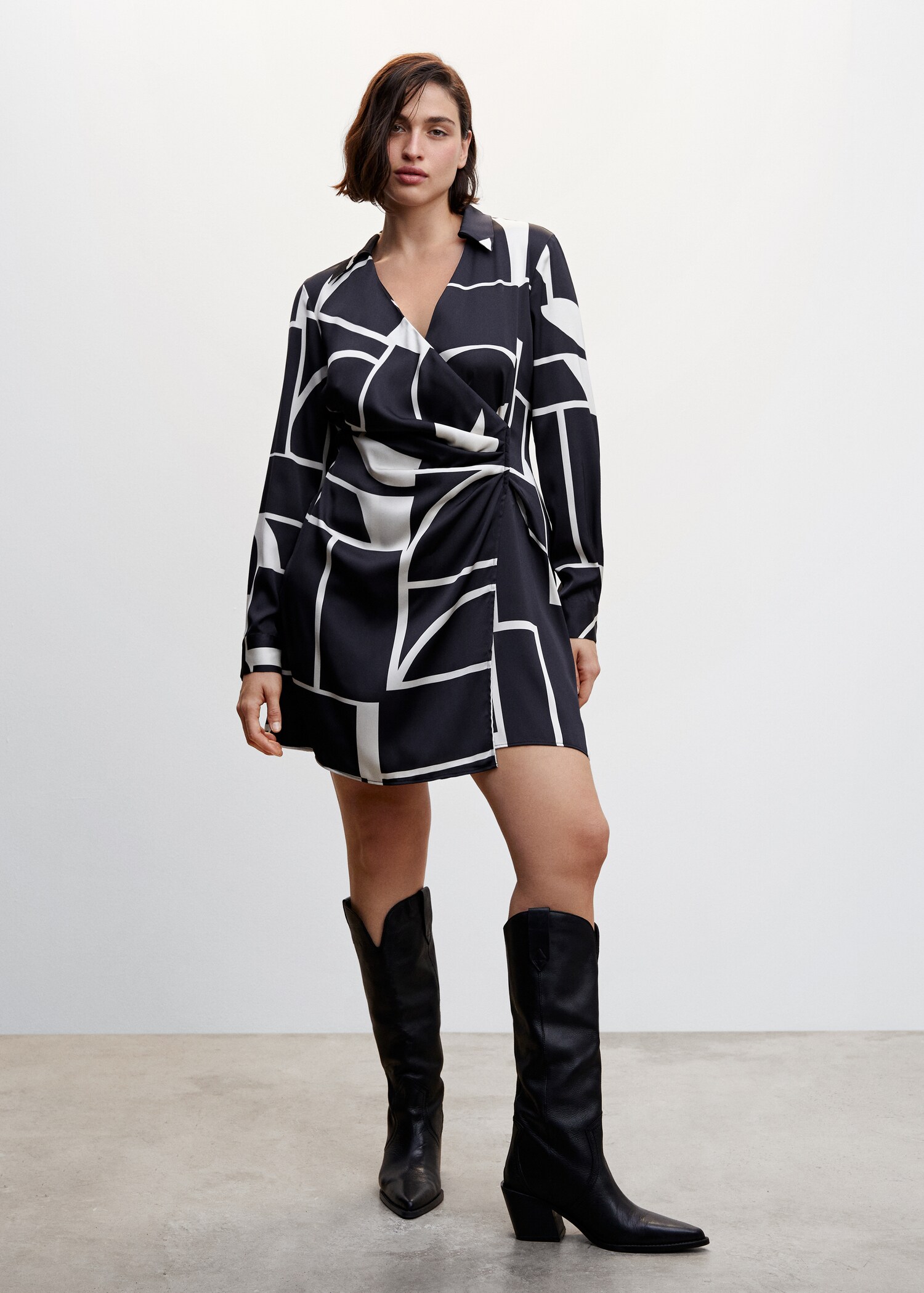 Printed satin dress - Details of the article 3