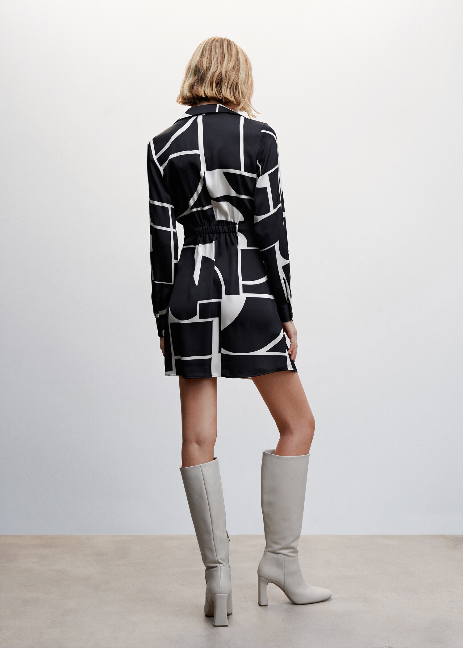 Printed satin dress - Reverse of the article
