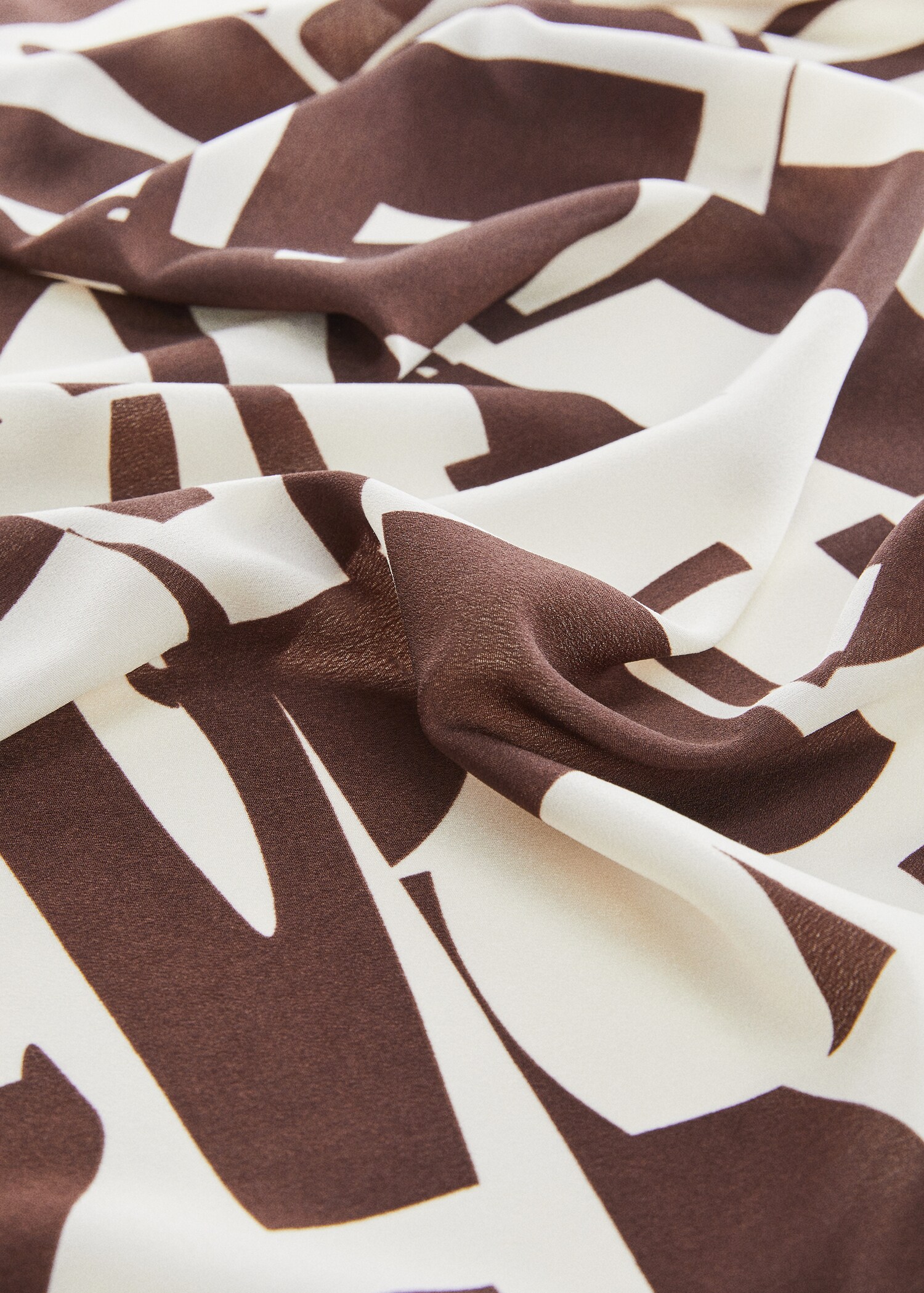 Geometric printed foulard - Details of the article 1