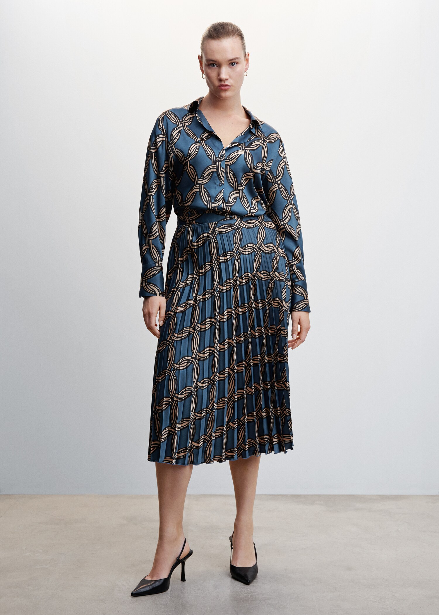 Bluse mit geometrischem Muster - Detail des Artikels 3