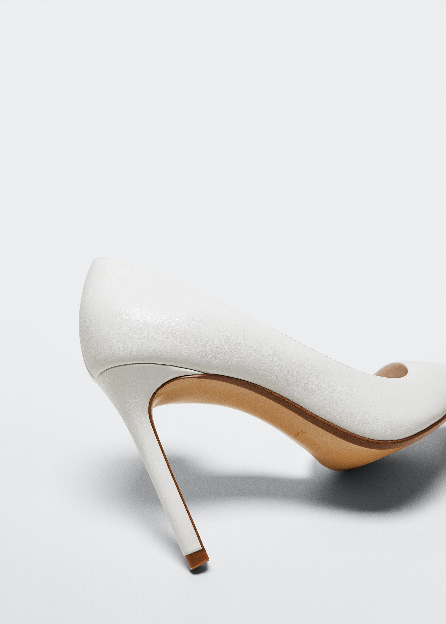Scarpa stiletto asimmetrica - Dettaglio dell'articolo 2
