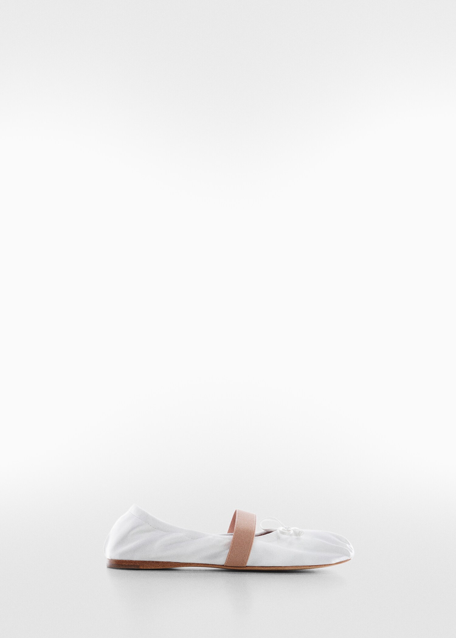 Elastic satin ballerina shoes - Article without model