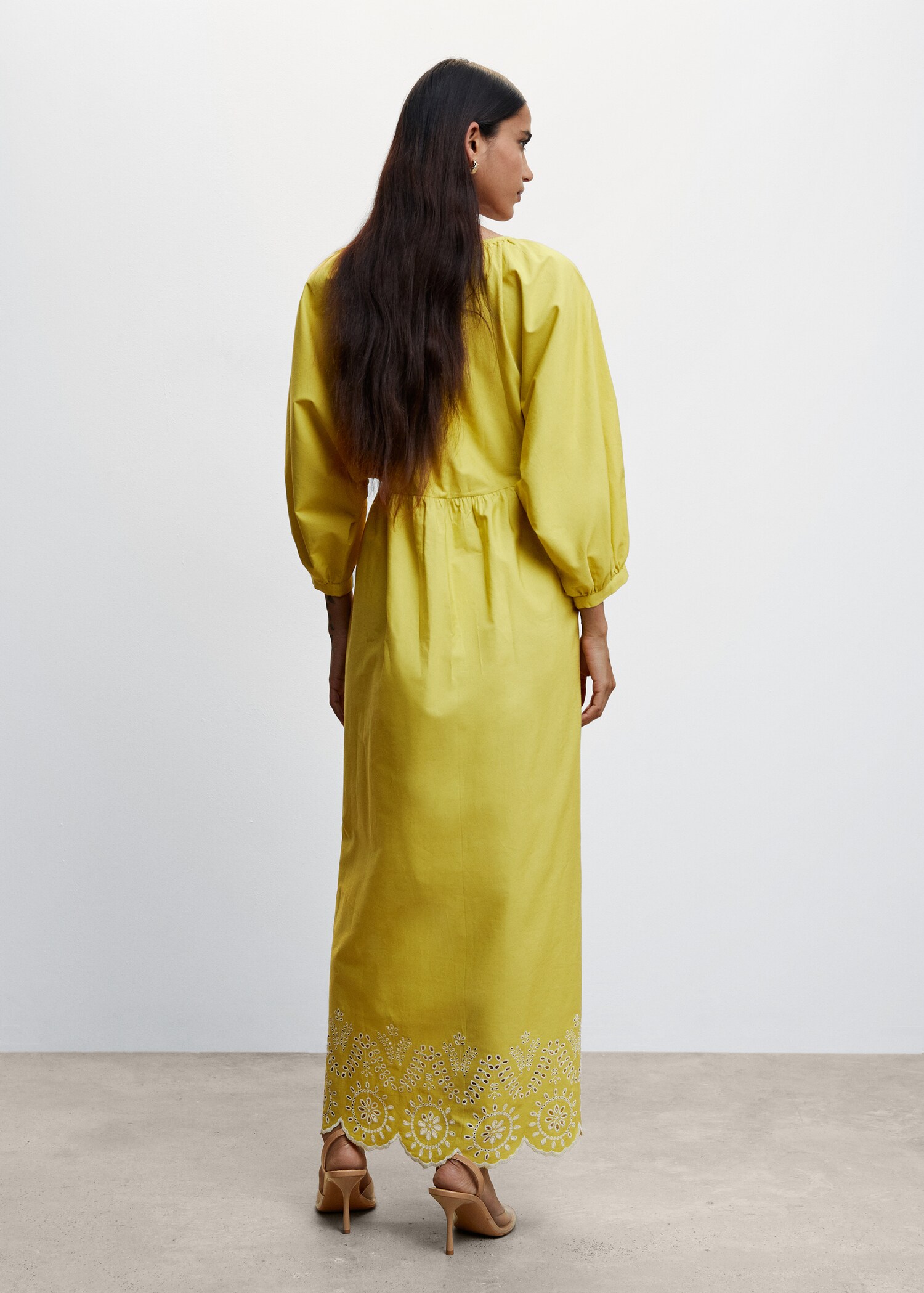 Vestido manga abullonada - Reverso del artículo