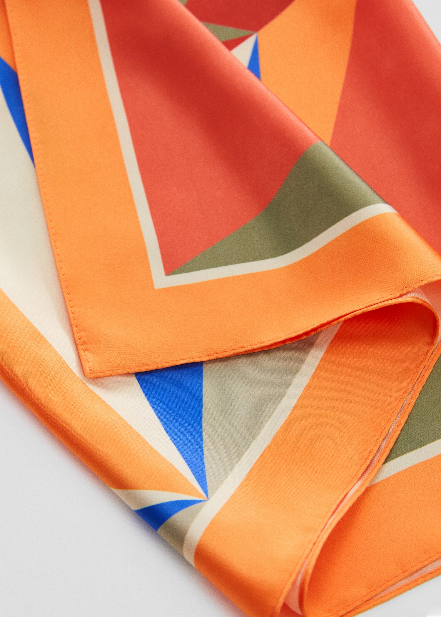 Geometric printed foulard - Details of the article 2