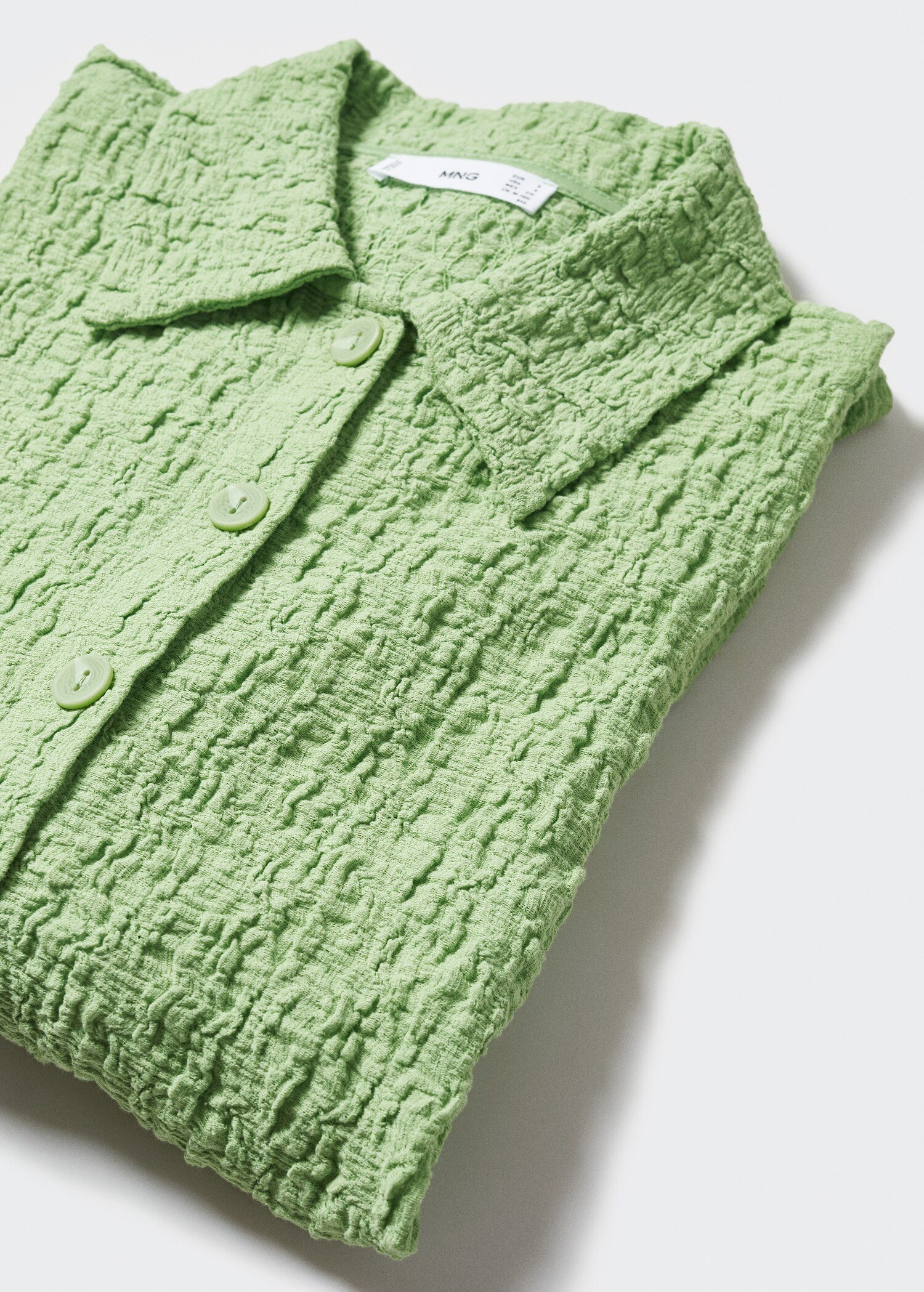 Textured shirt with buttons - Details of the article 8