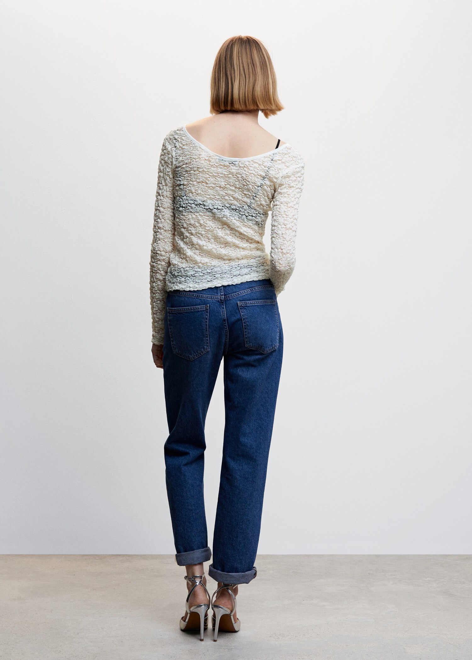 Long-sleeve textured t-shirt - Reverse of the article