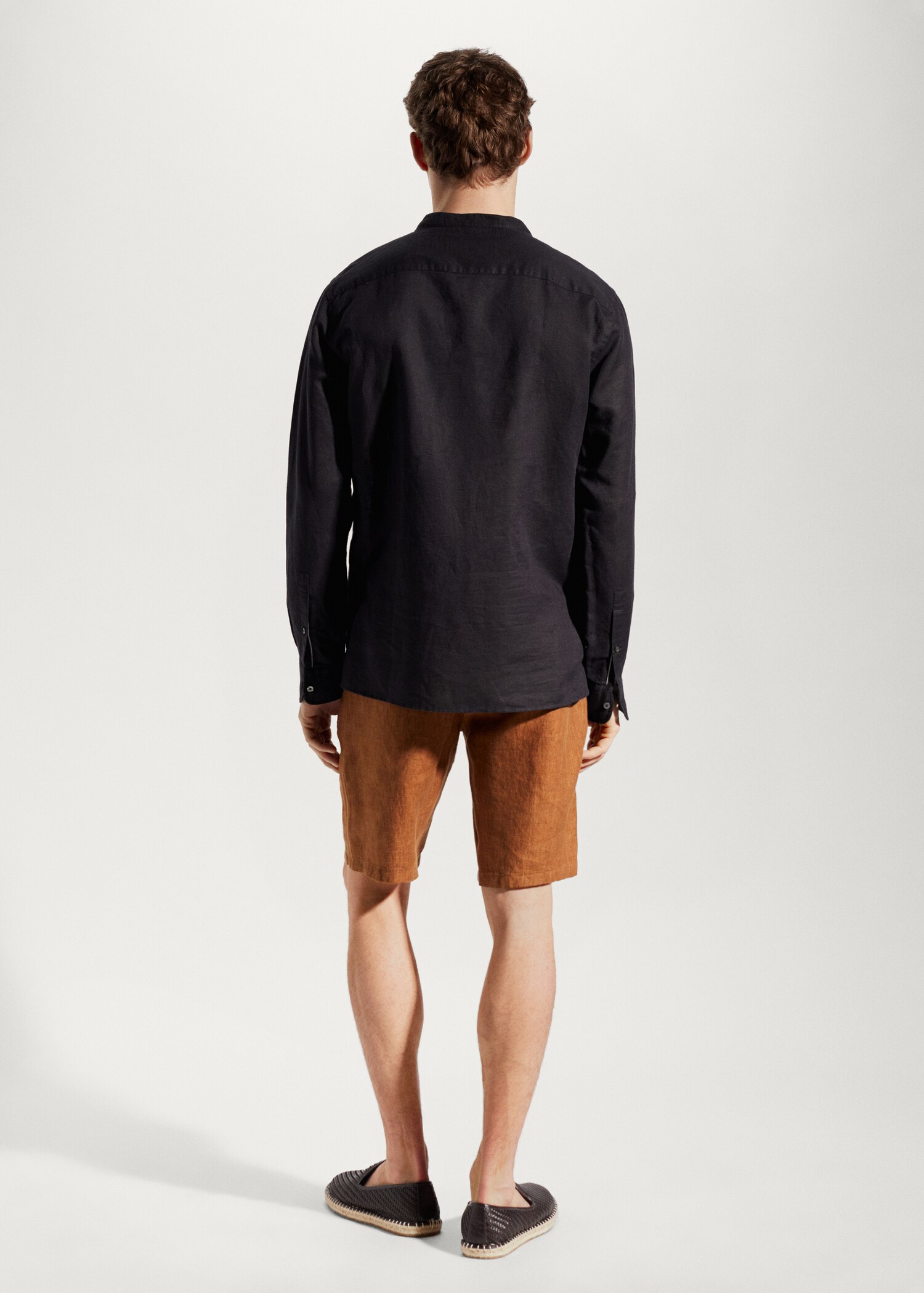 Chemise regular-fit lin col mao - Verso de l’article