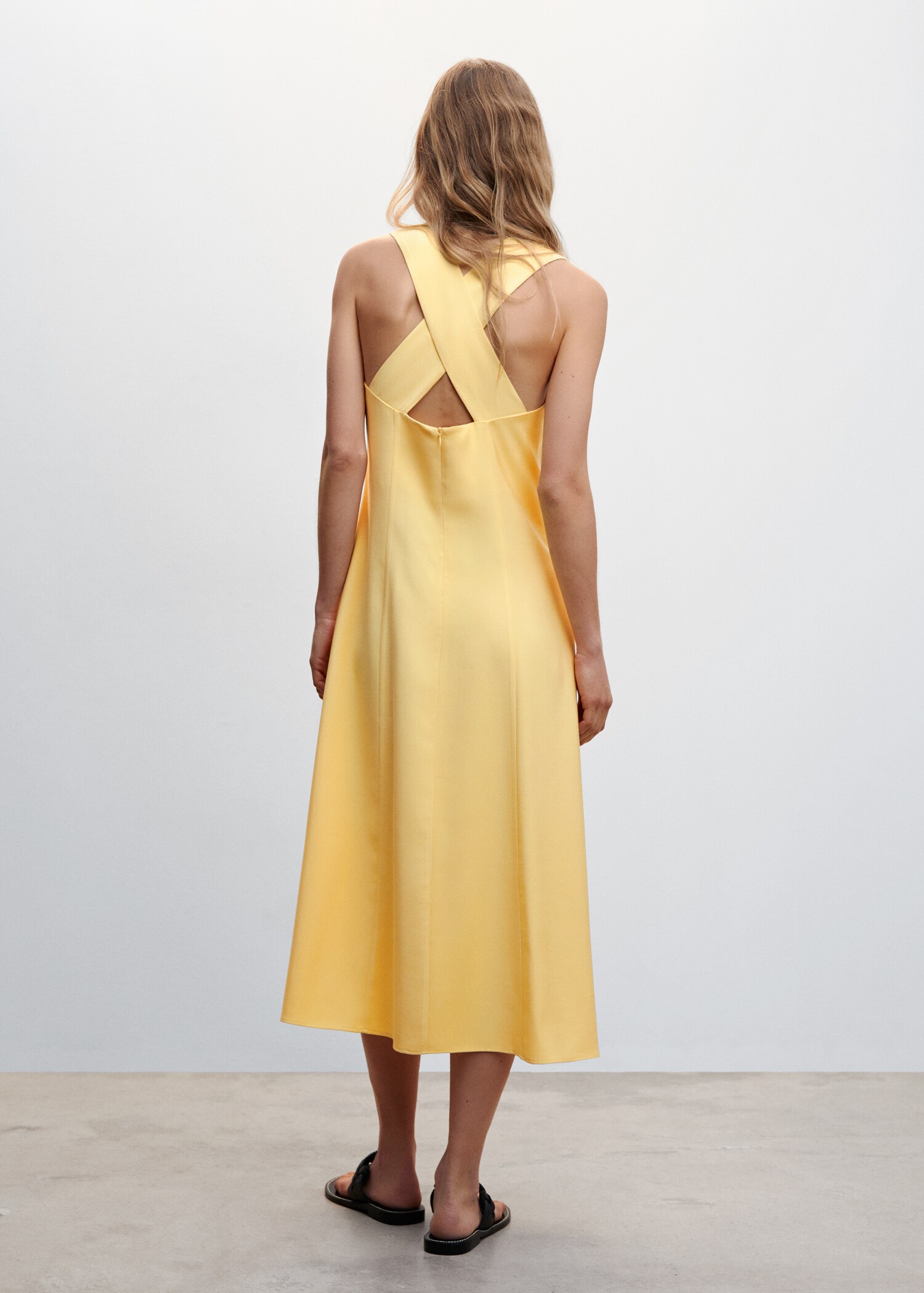 Vestido tirantes cruzados - Reverso del artículo