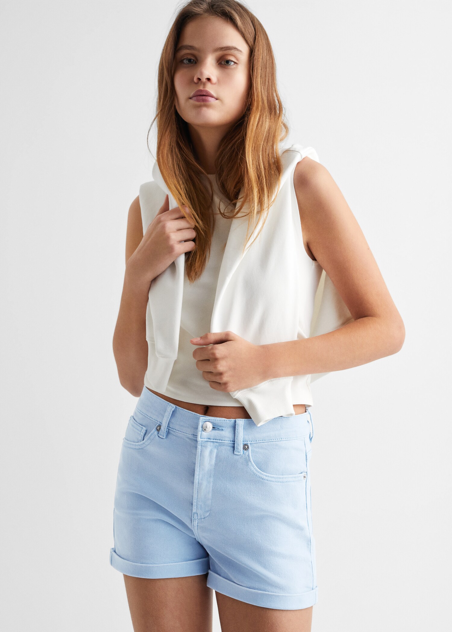 Jeans-Shorts mit mittlerer Bundhöhe - Mittlere Ansicht