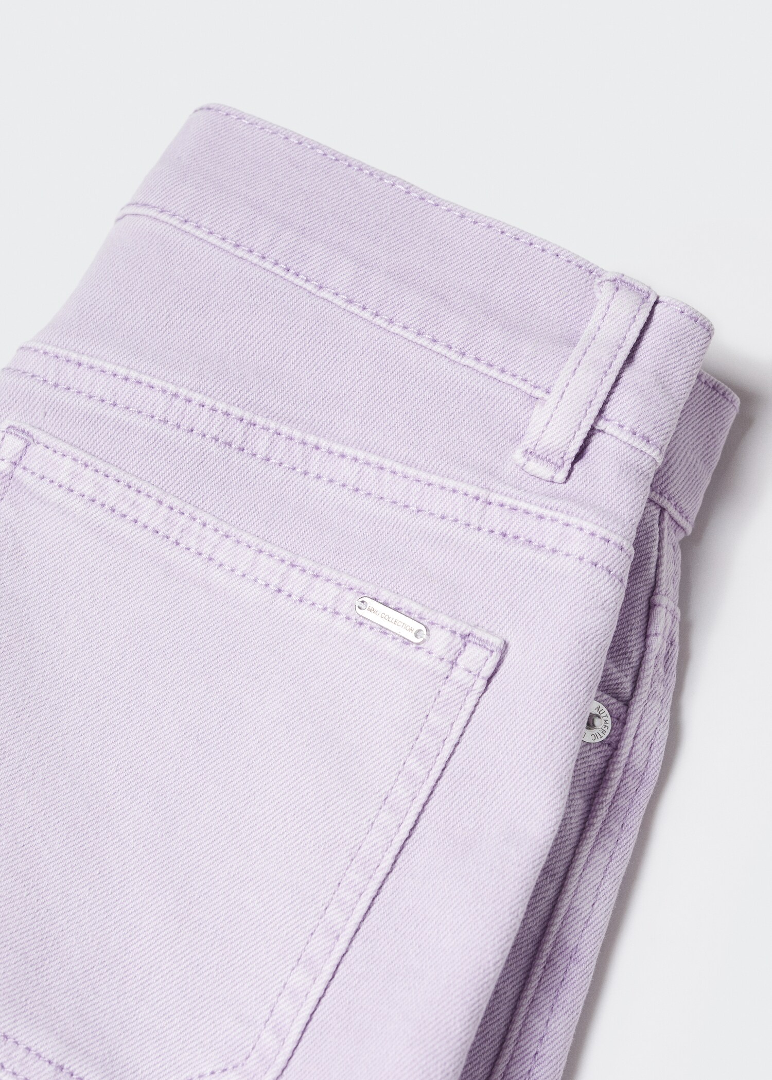 Jeans-Shorts mit mittlerer Bundhöhe - Detail des Artikels 8