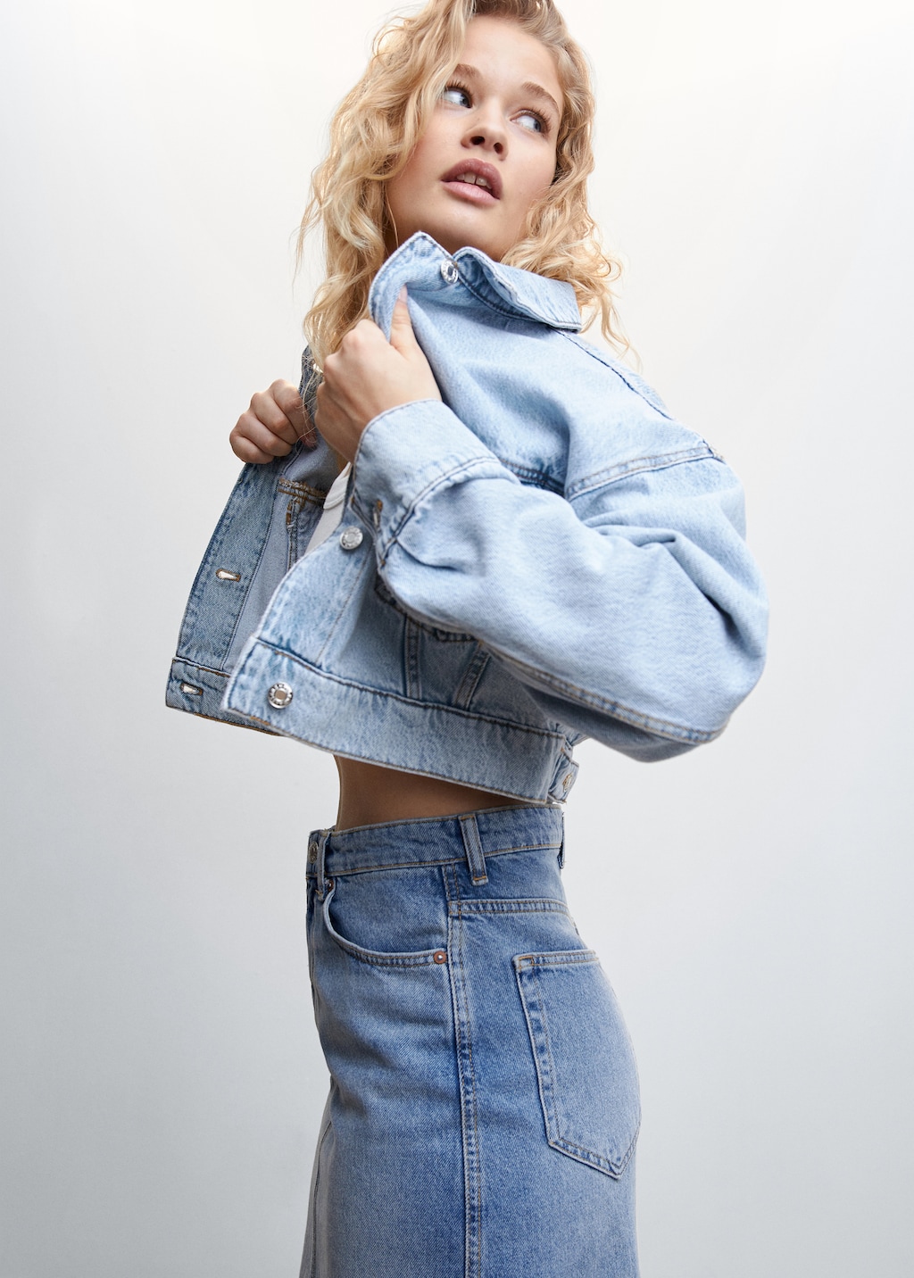Cropped denim jacket - Women | MANGO Kosovo