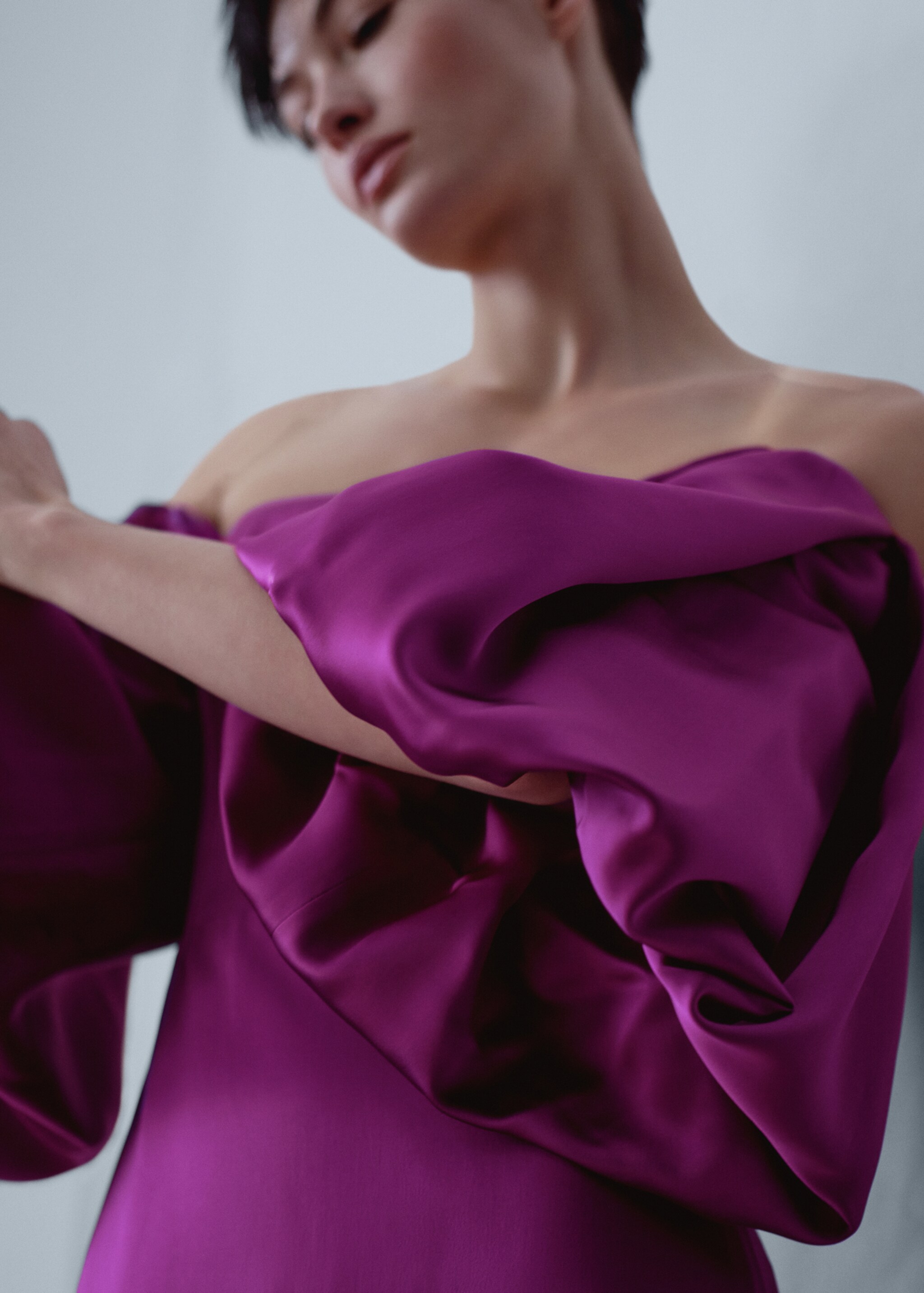 Vestido raso mangas volumen - Detalle del artículo 2