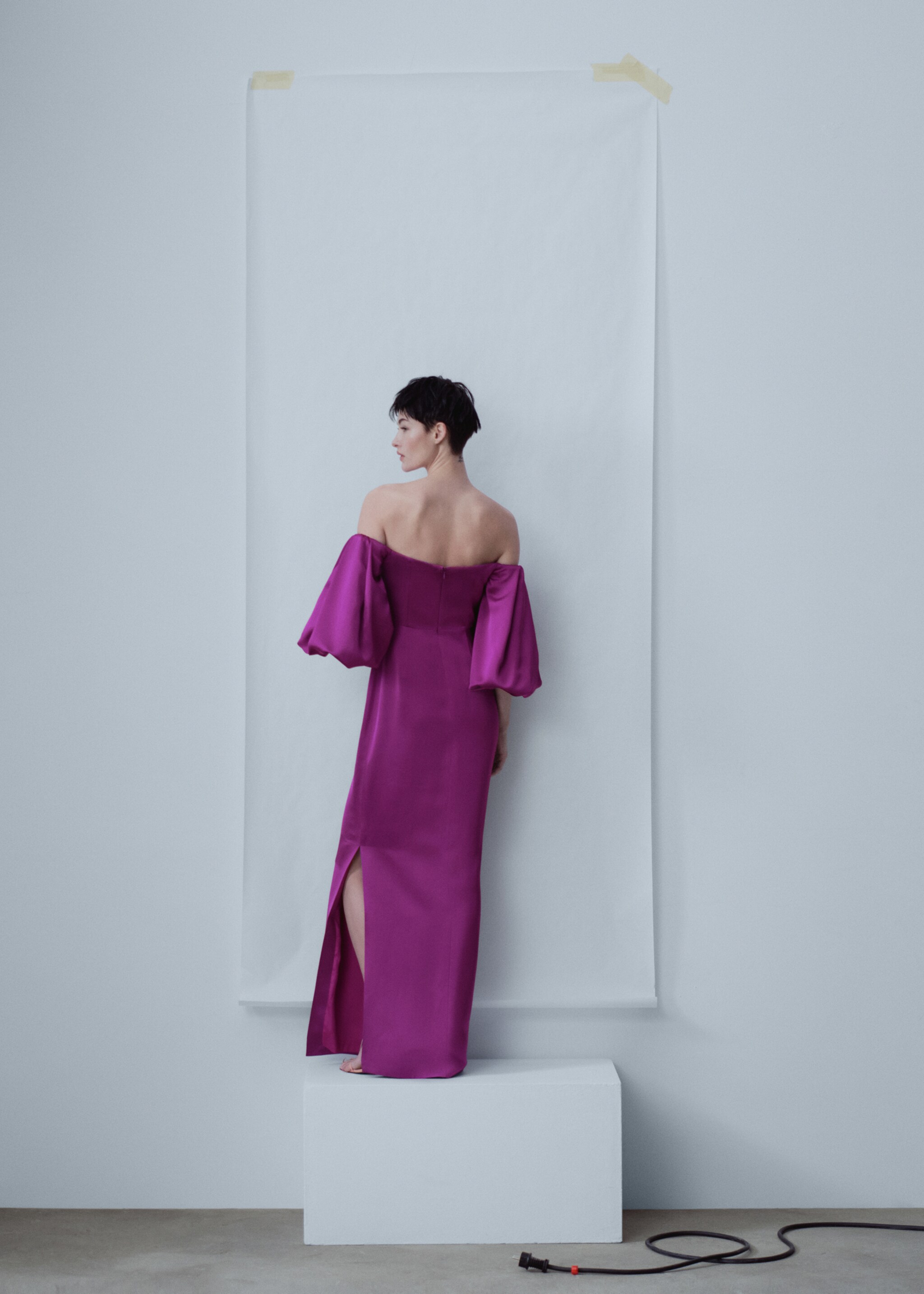 Vestido raso mangas volumen - Reverso del artículo