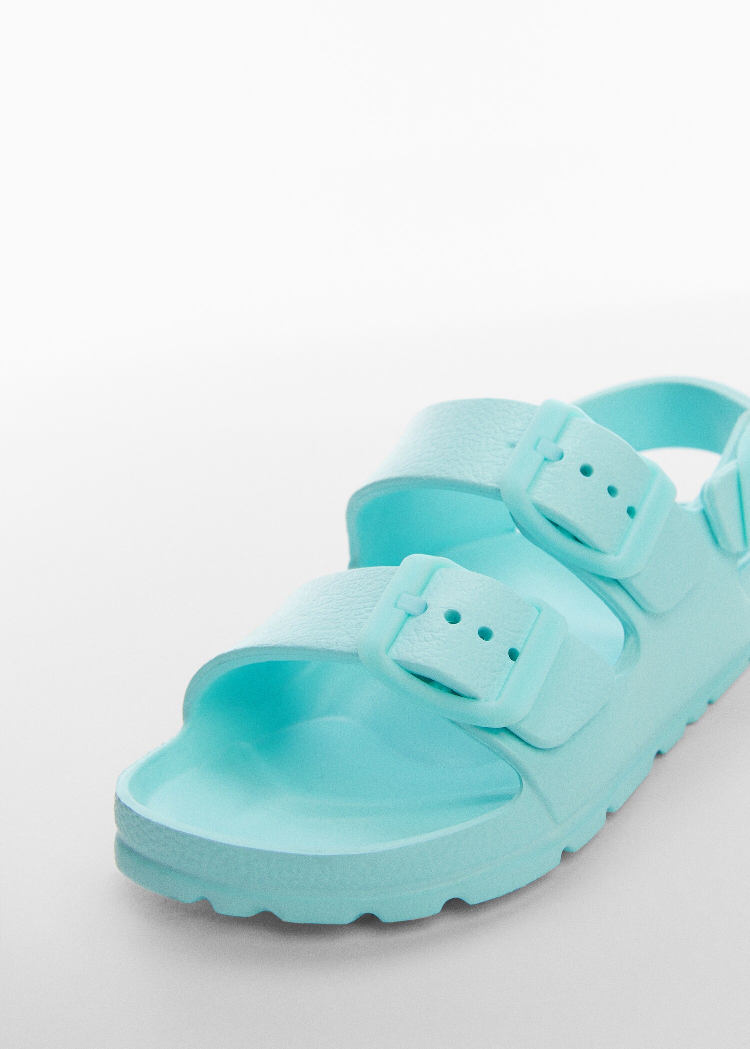 Flip flops buckles - Details of the article 2