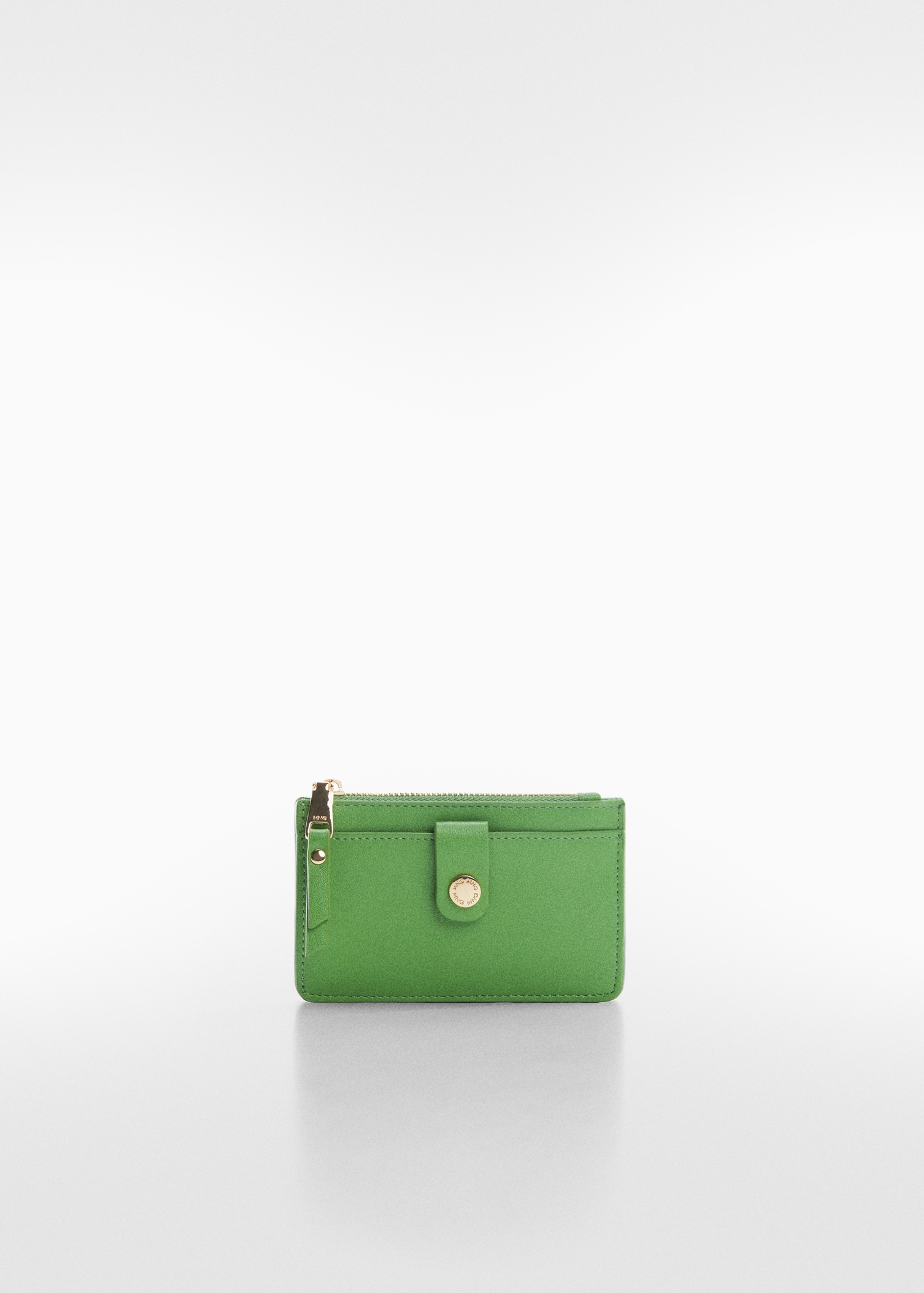 ที่ใส่บัตรแบบมีกระดุมแป๊กและโลโก้