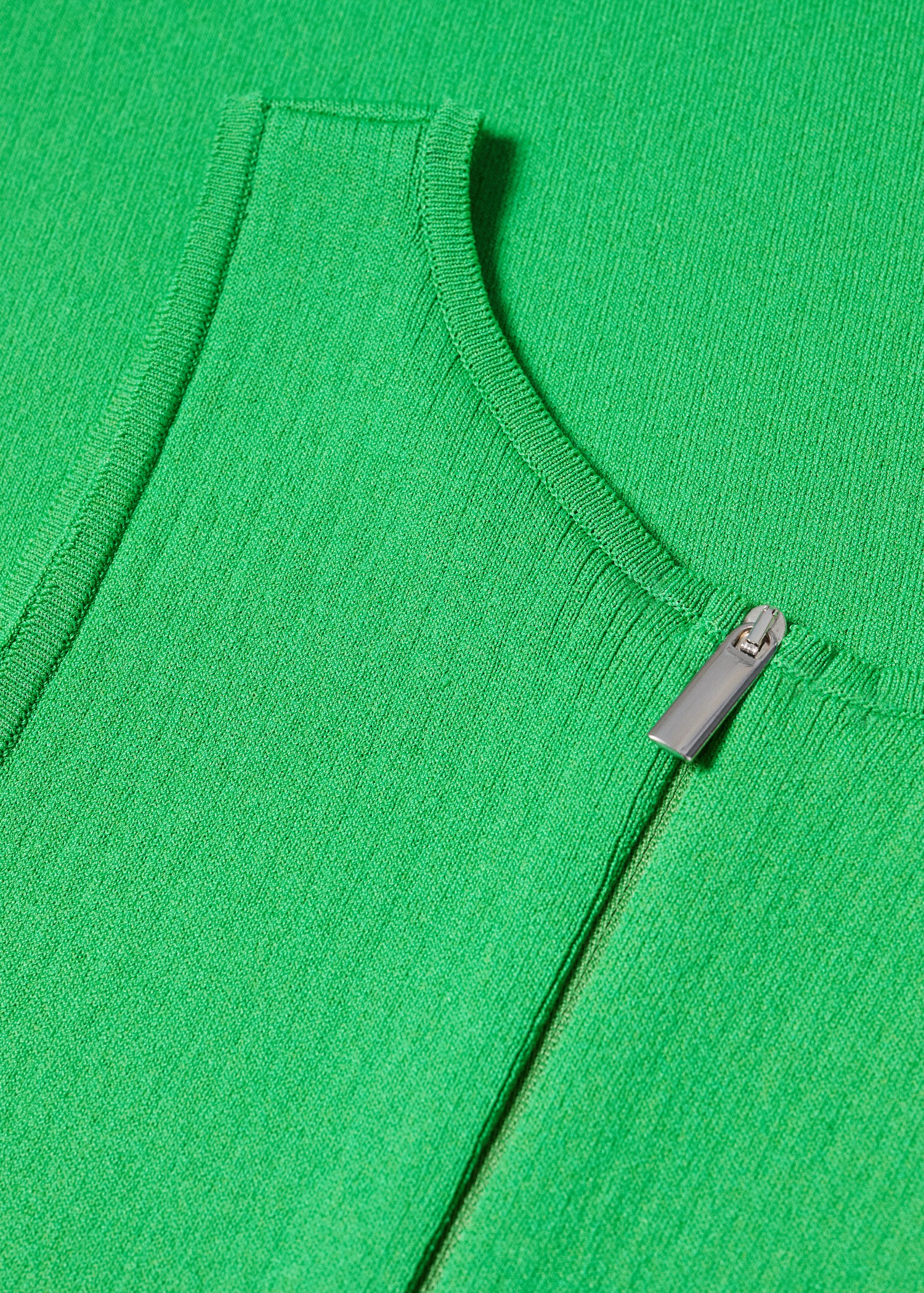 Ribbed knitted dress with zipper - Details of the article 8