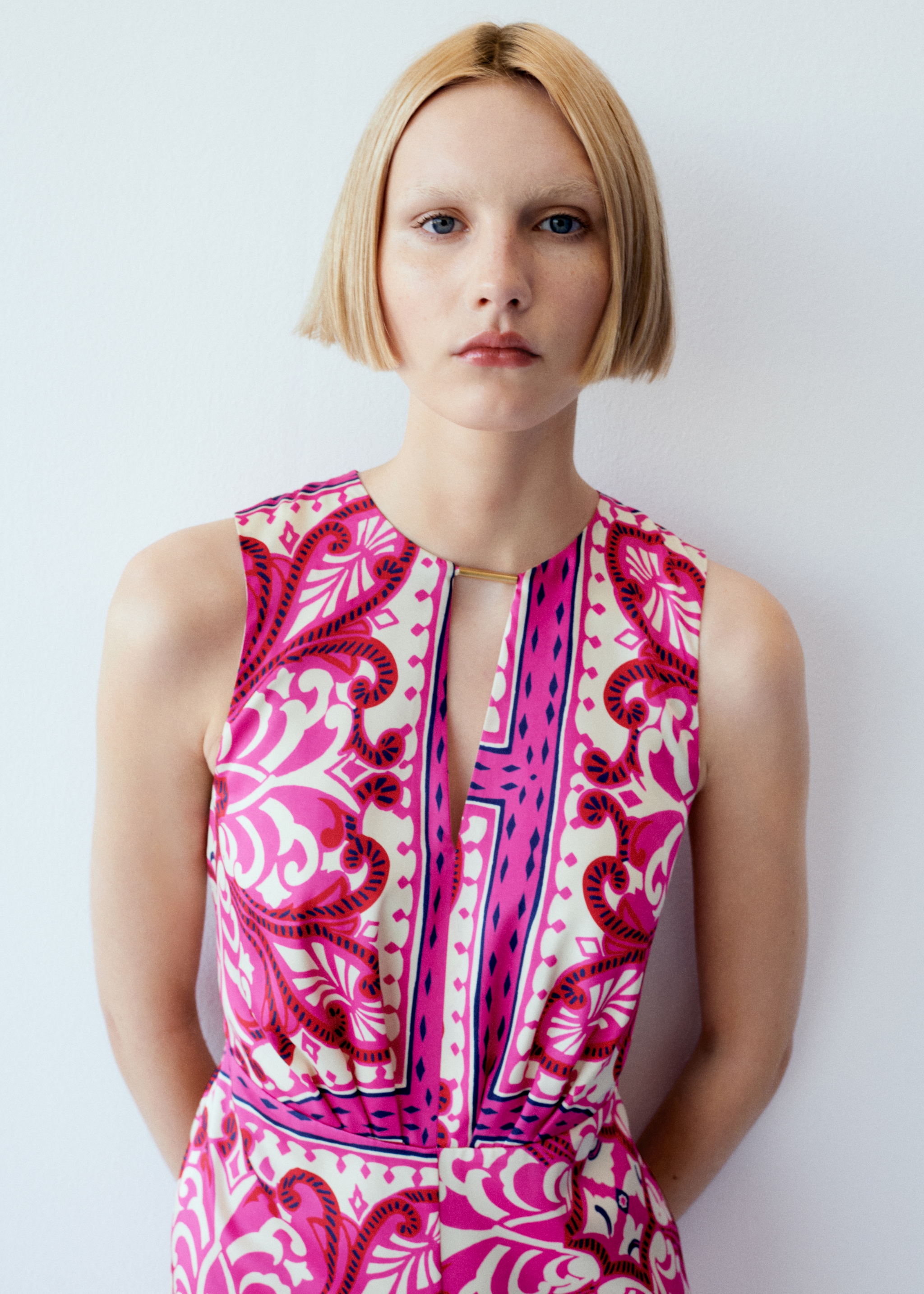 Printed jumpsuit with metal detail - Details of the article 6