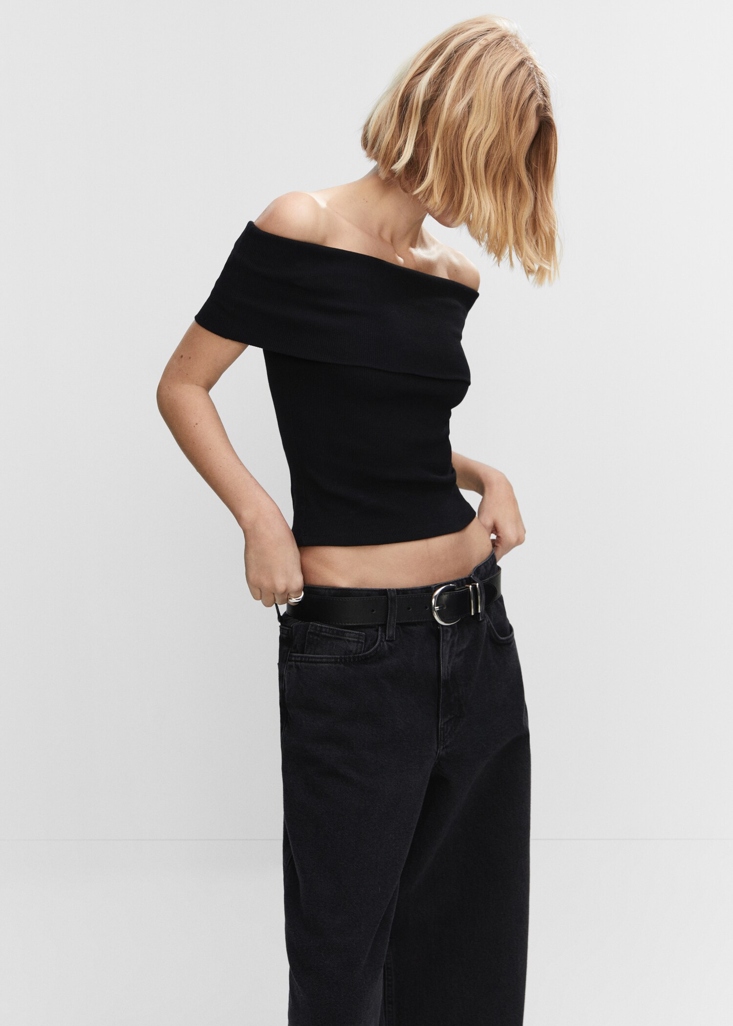 Off-shoulder top - Medium plane