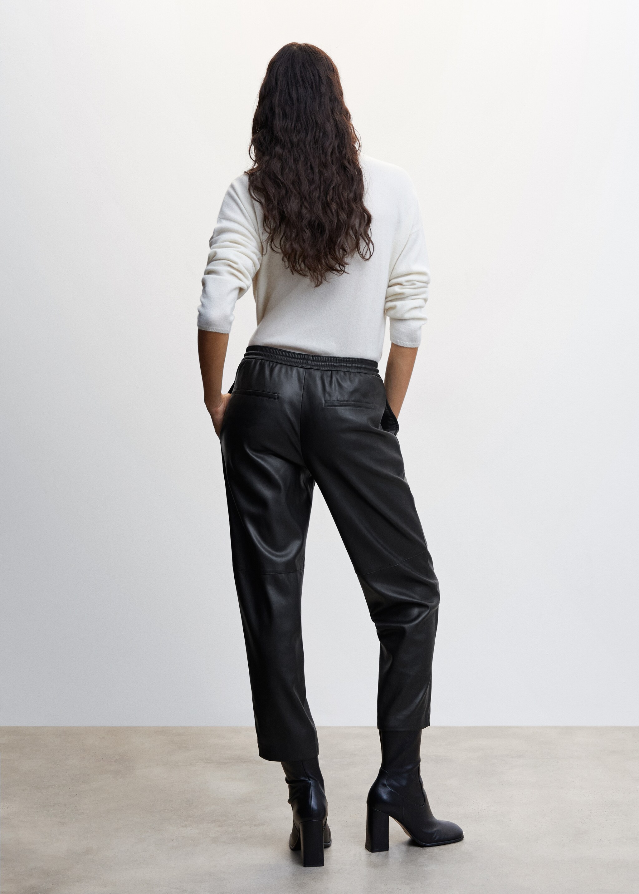 Leather-effect elastic waist trousers - Reverse of the article