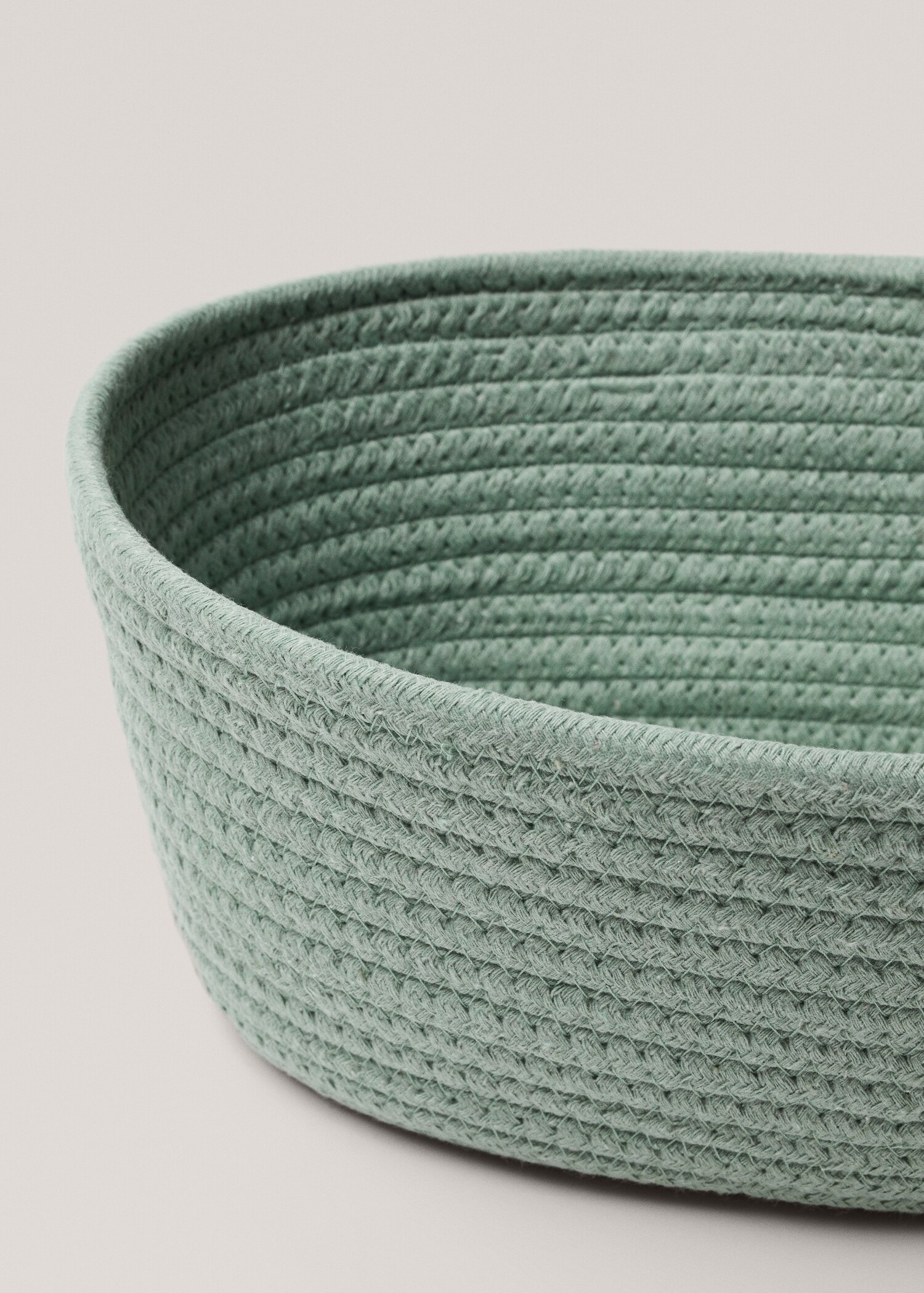 Oval basket - Details of the article 2