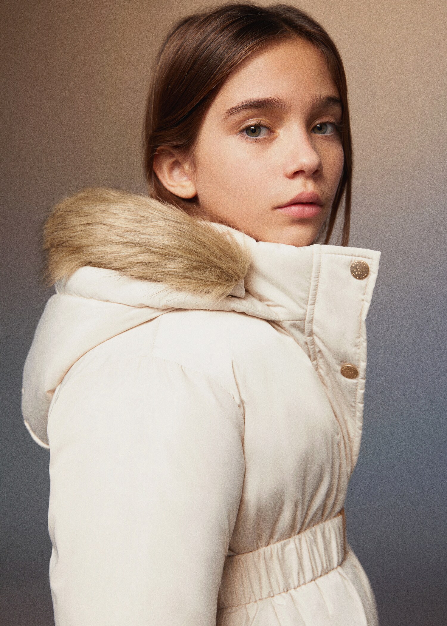 Faux fur hood coat - Details of the article 6