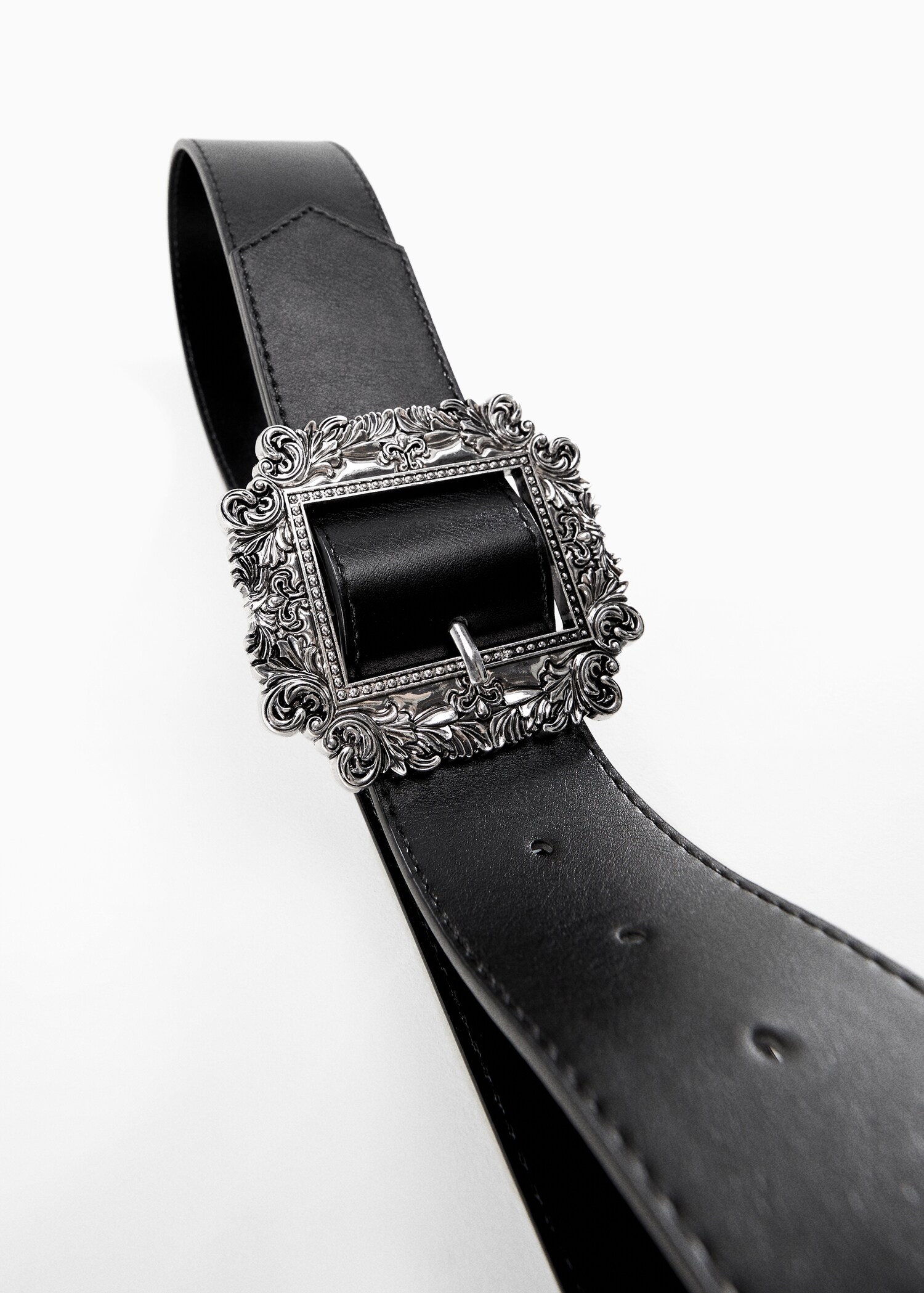 Embossed buckle belt - Details of the article 1