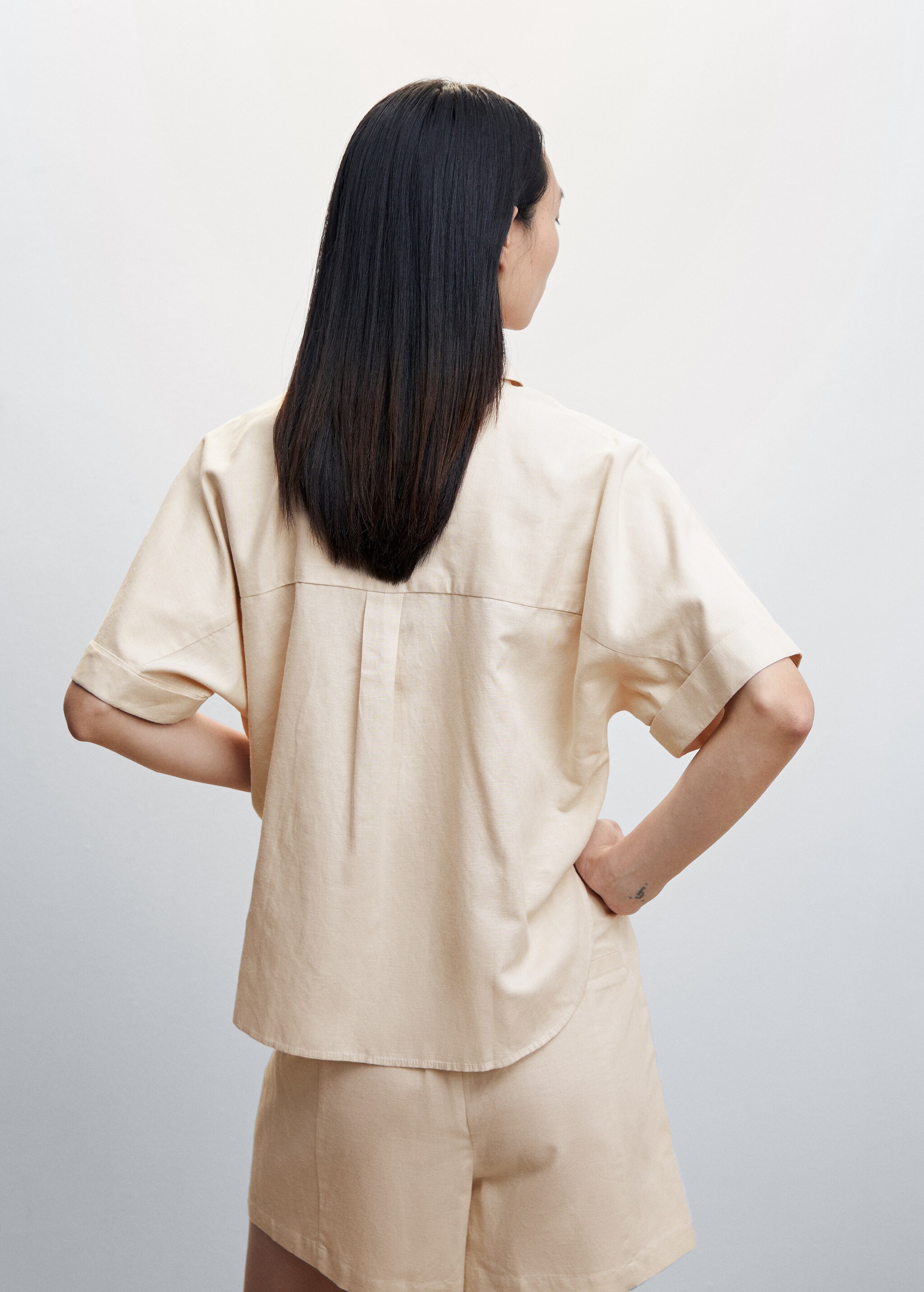 Linen-blend short-sleeve shirt - Reverse of the article