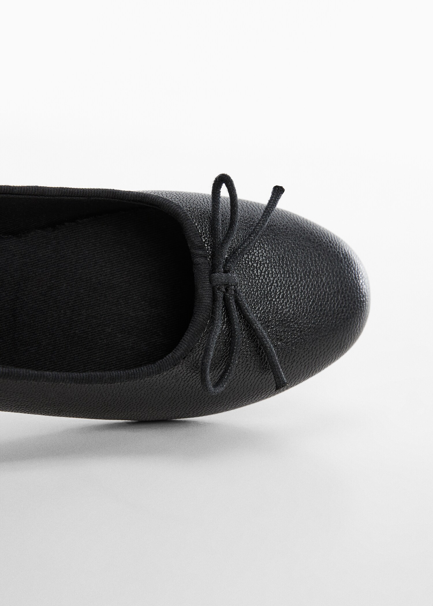 Leather ballet flats with bow - Details of the article 1