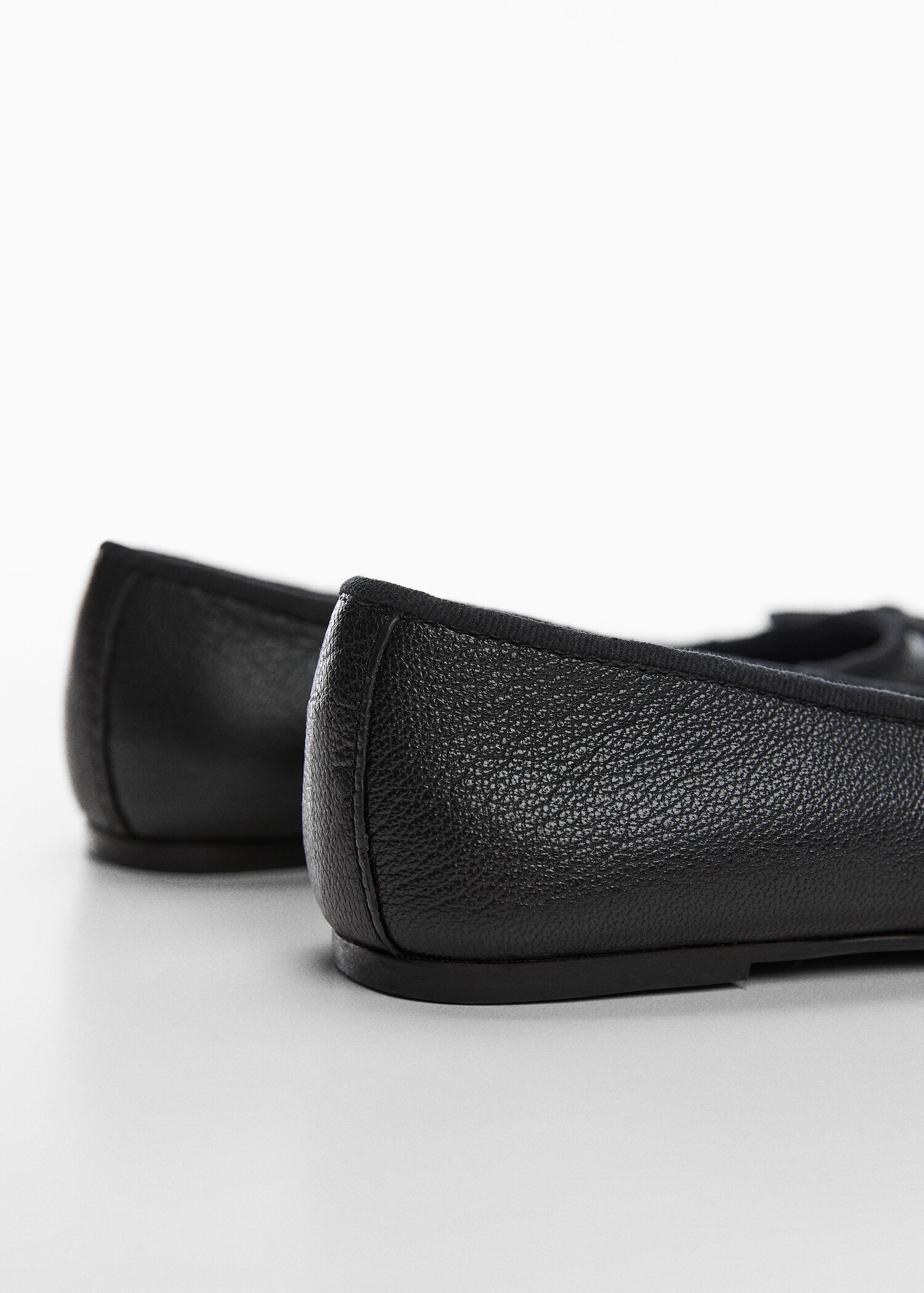 Leather ballet flats with bow - Details of the article 2