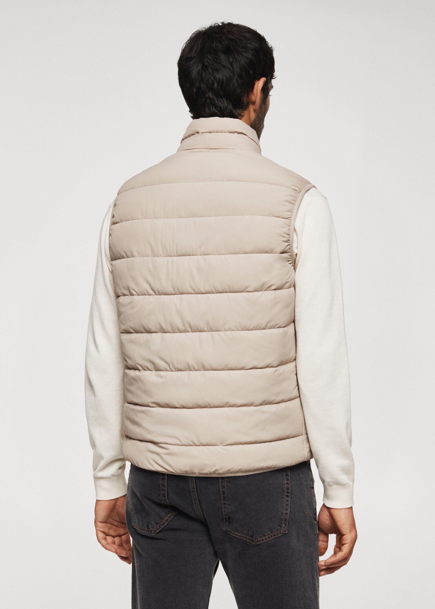 Ultra-light quilted gilet - Reverse of the article