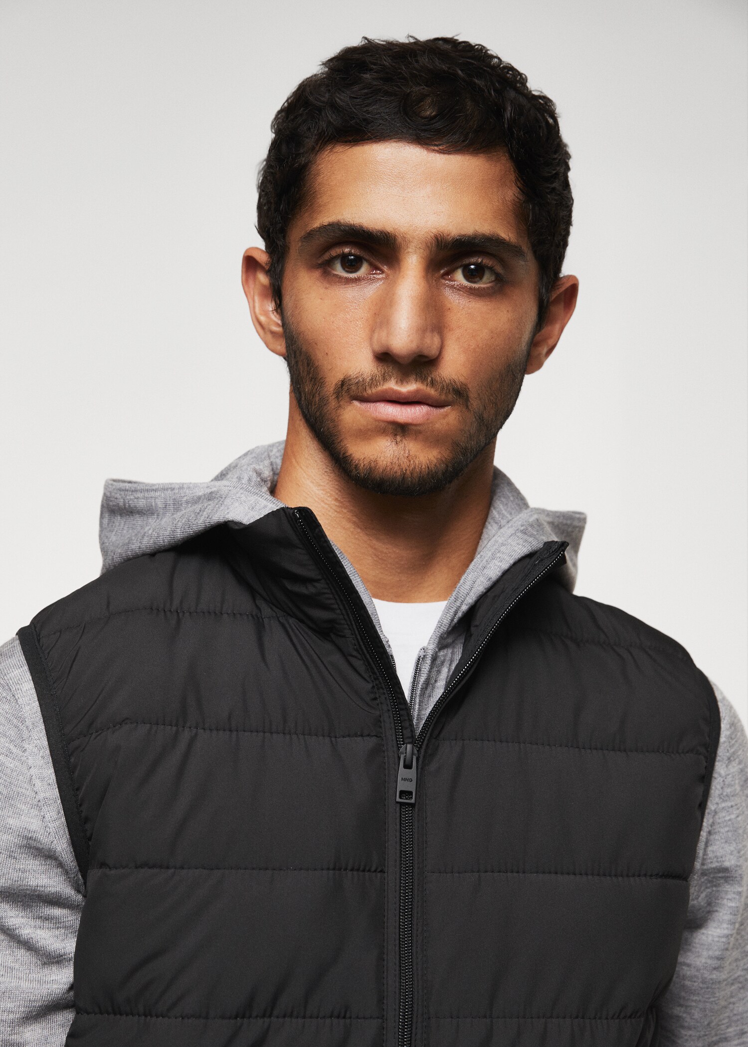 Ultra-light quilted gilet - Details of the article 1