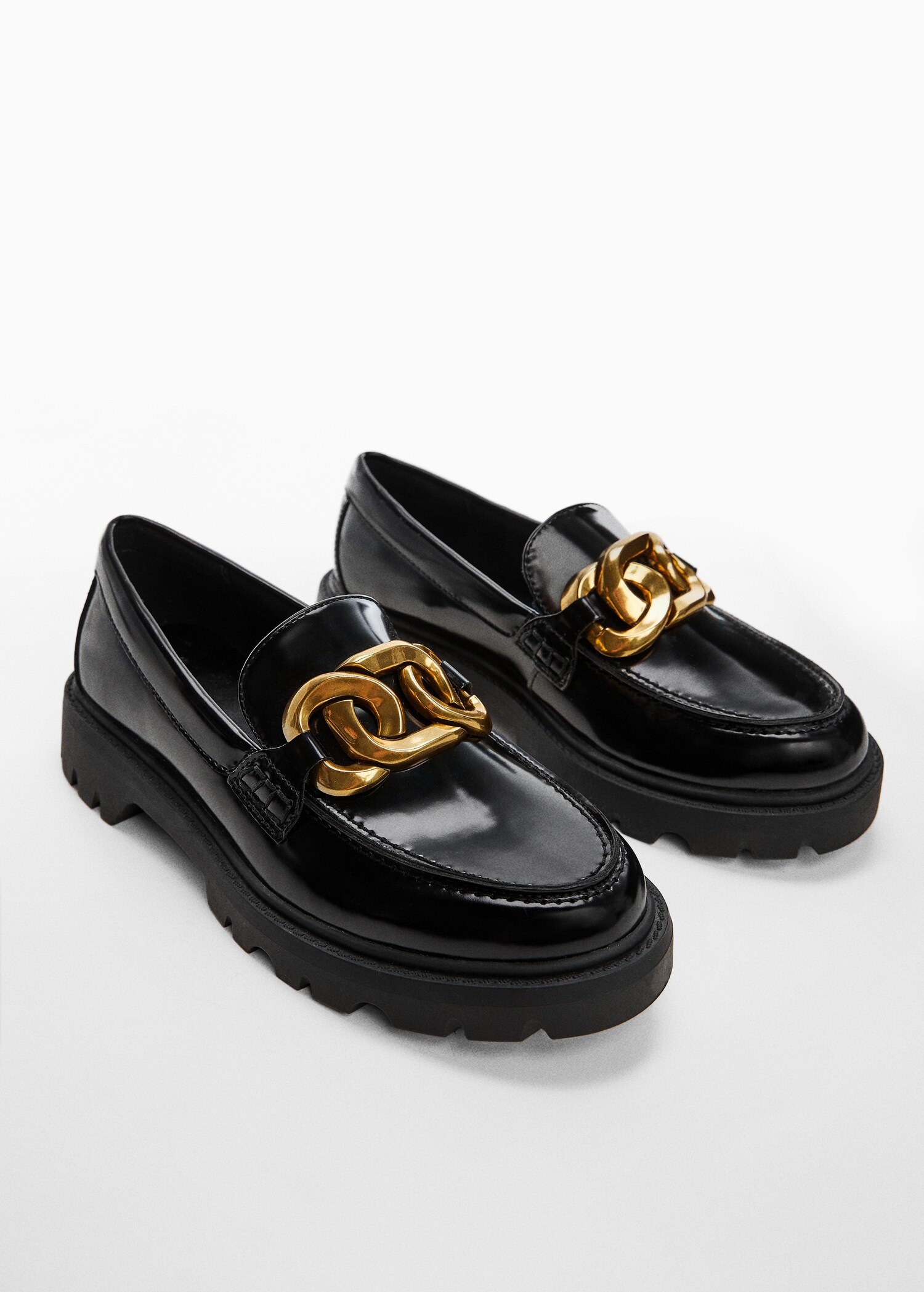 Mocasín cadenas  - Plano medio