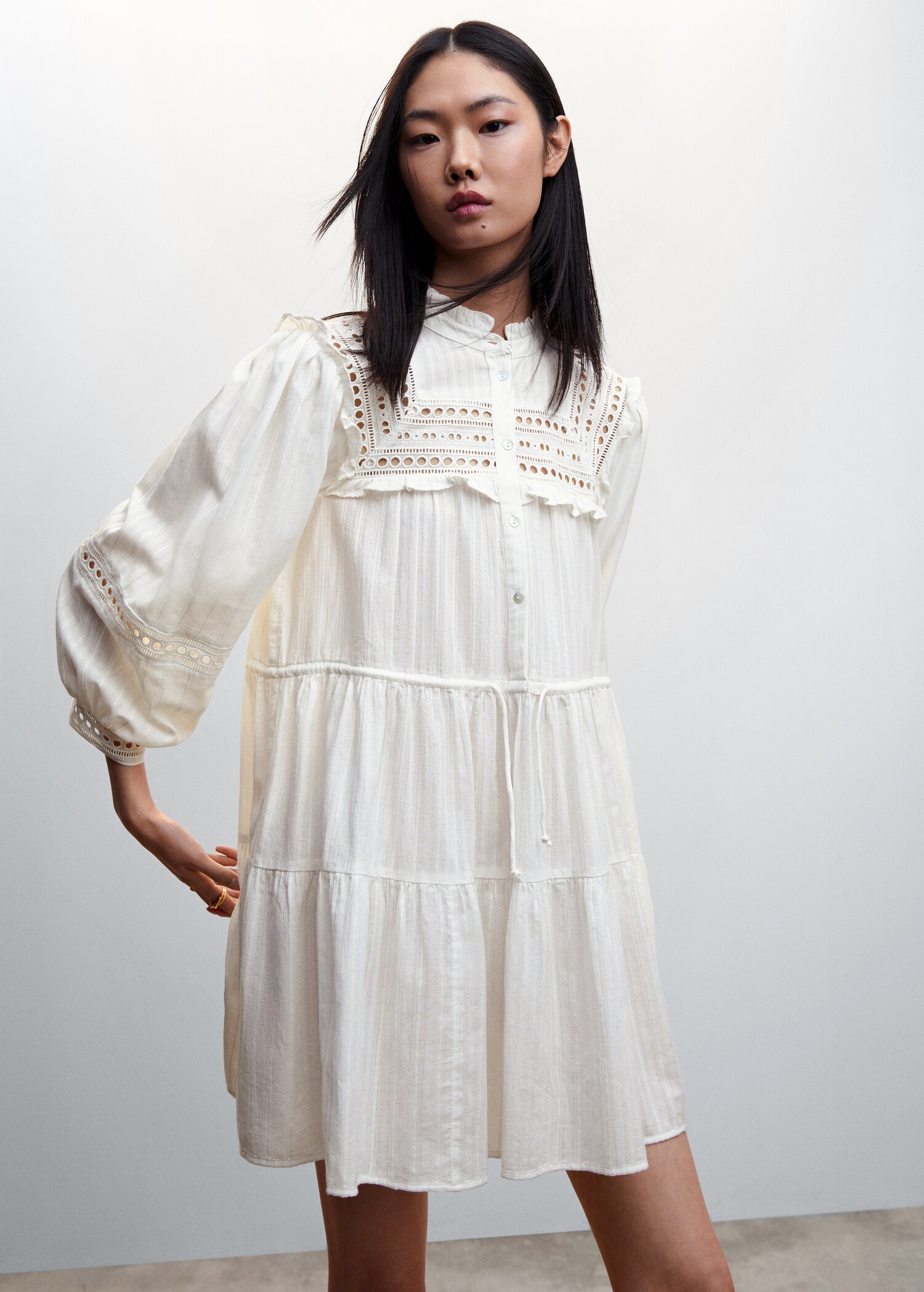 Laser-cut details dress - Medium plane