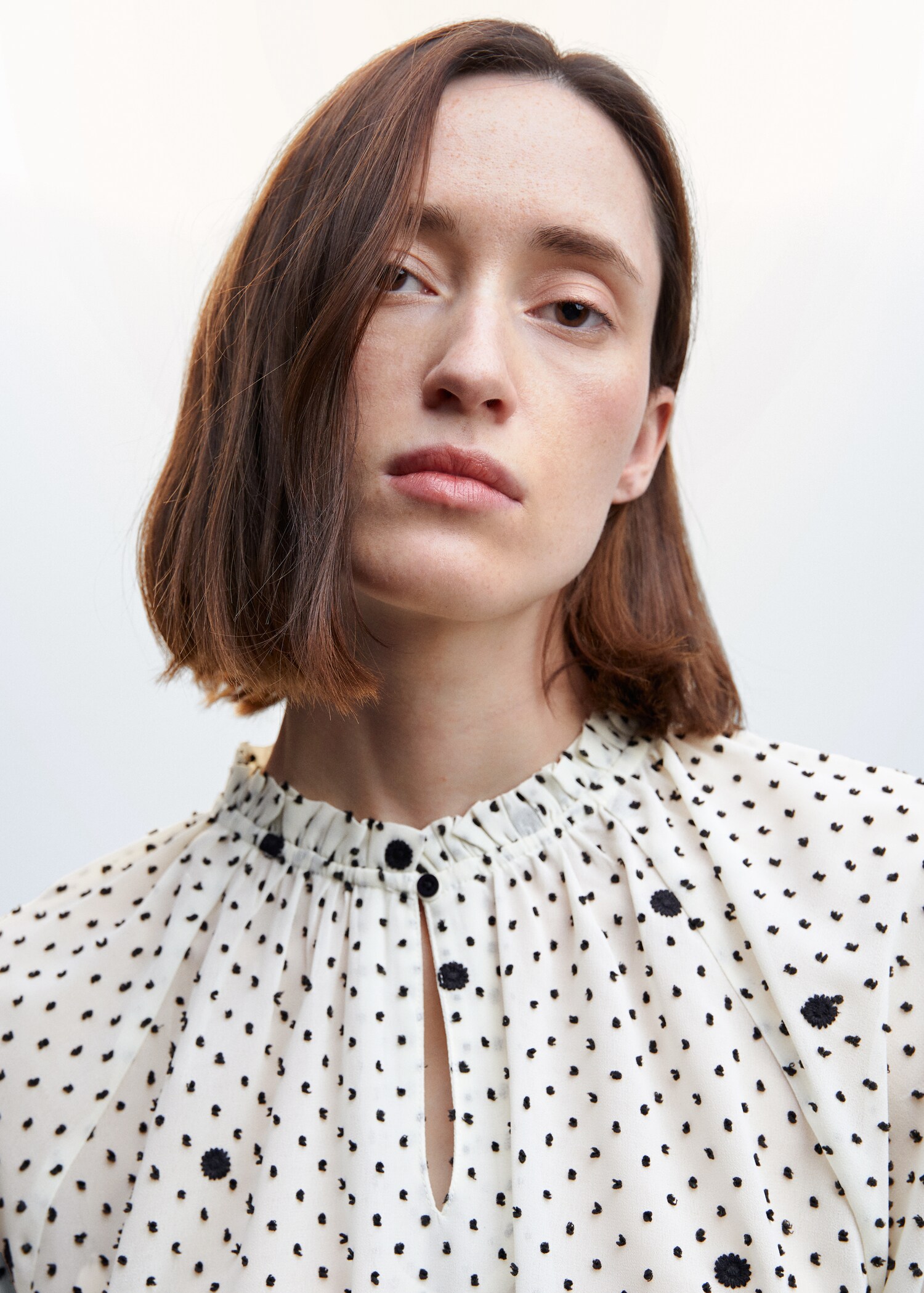 Embroidered polka-dot blouse - Details of the article 1