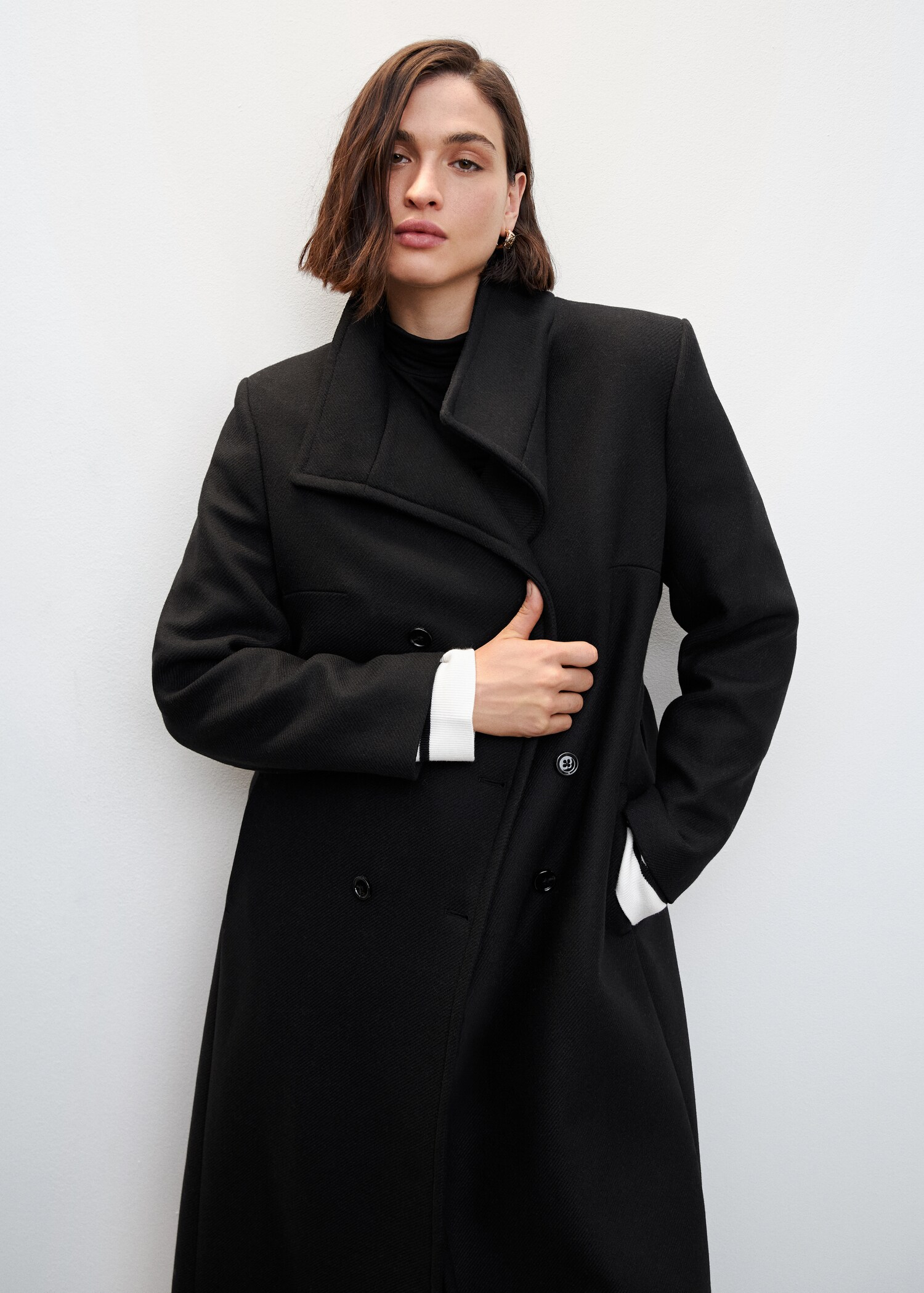Woolen coat with belt - Details of the article 5