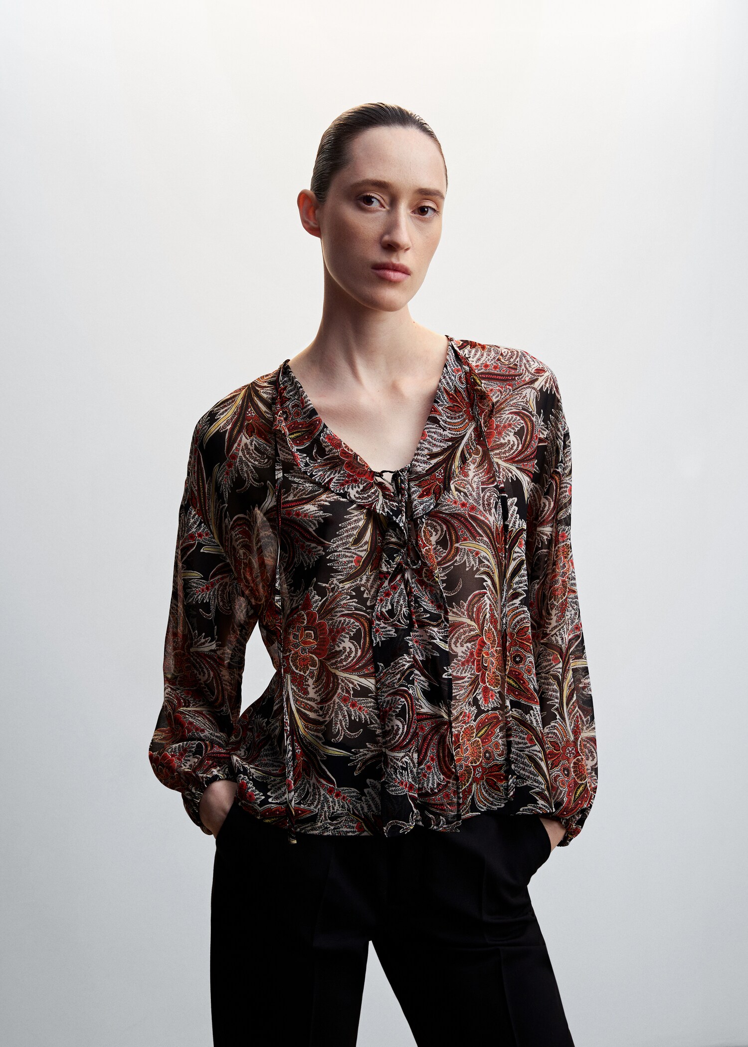 Blusa volantes lazo - Plano medio