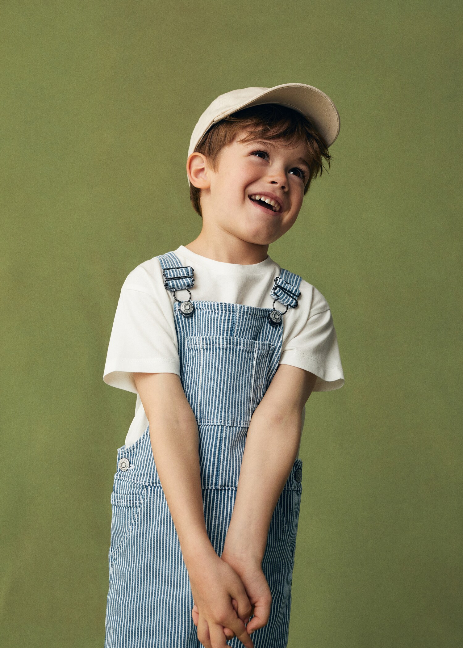 Stripete jumpsuit i denim - Halvtotal bildeutsnitt