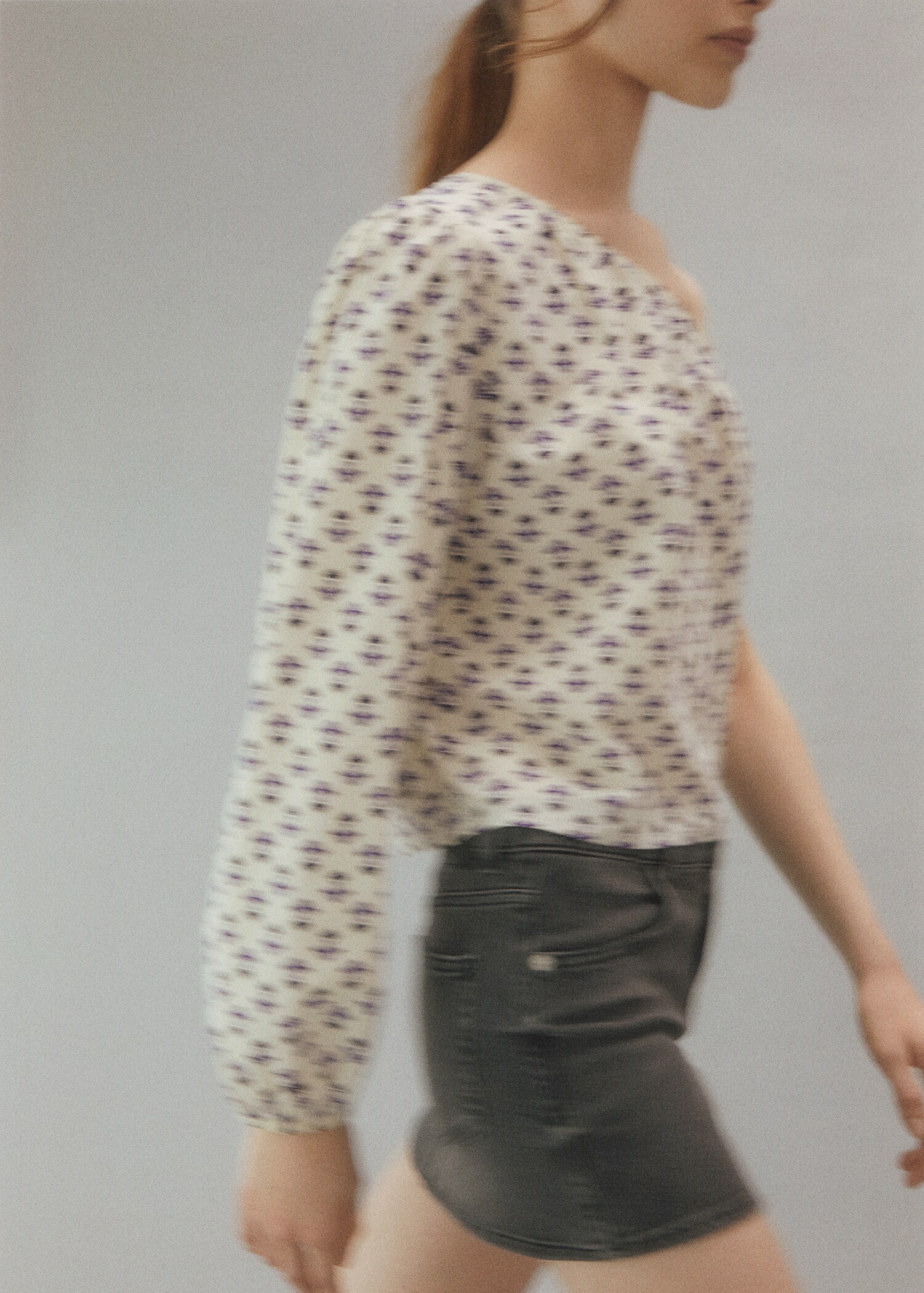Asymmetrical printed blouse - Details of the article 5