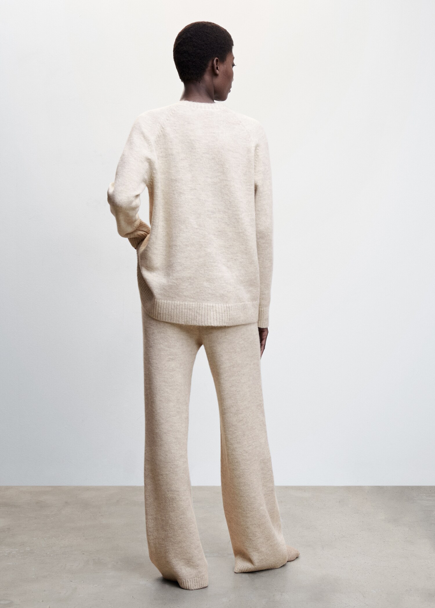 Knit trousers - Reverse of the article