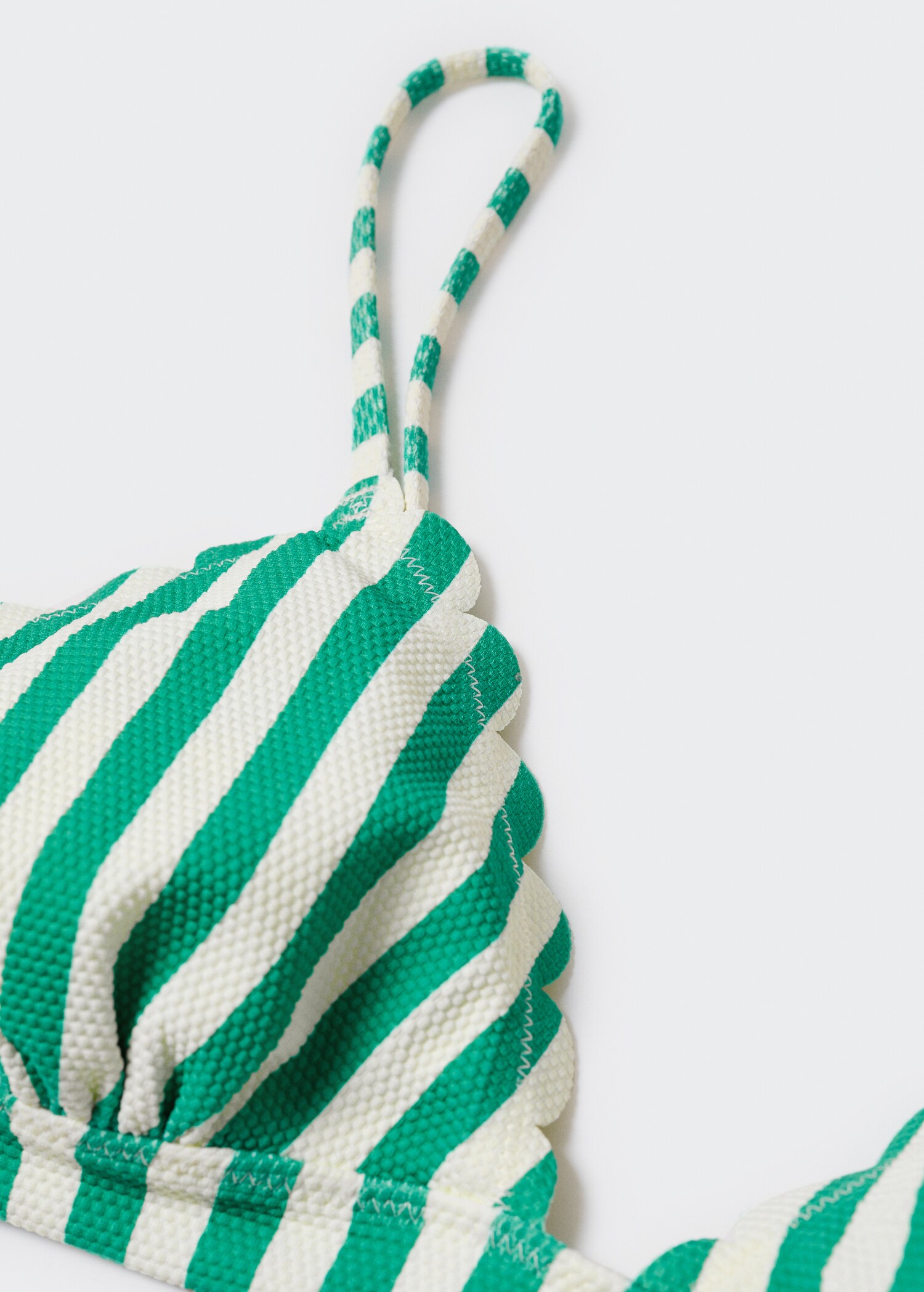 Scalloped bikini top - Details of the article 8
