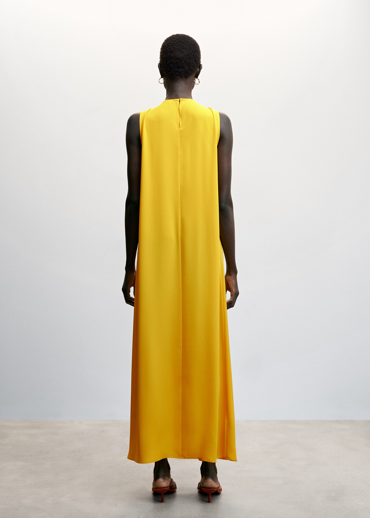 Vestido detalle abertura - Reverso del artículo