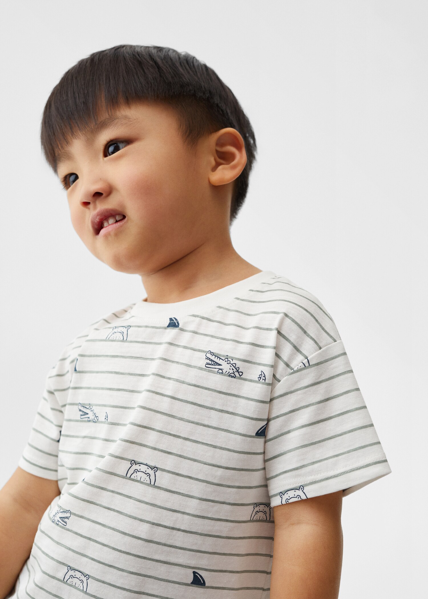 Striped t-shirt with drawing - Details of the article 1