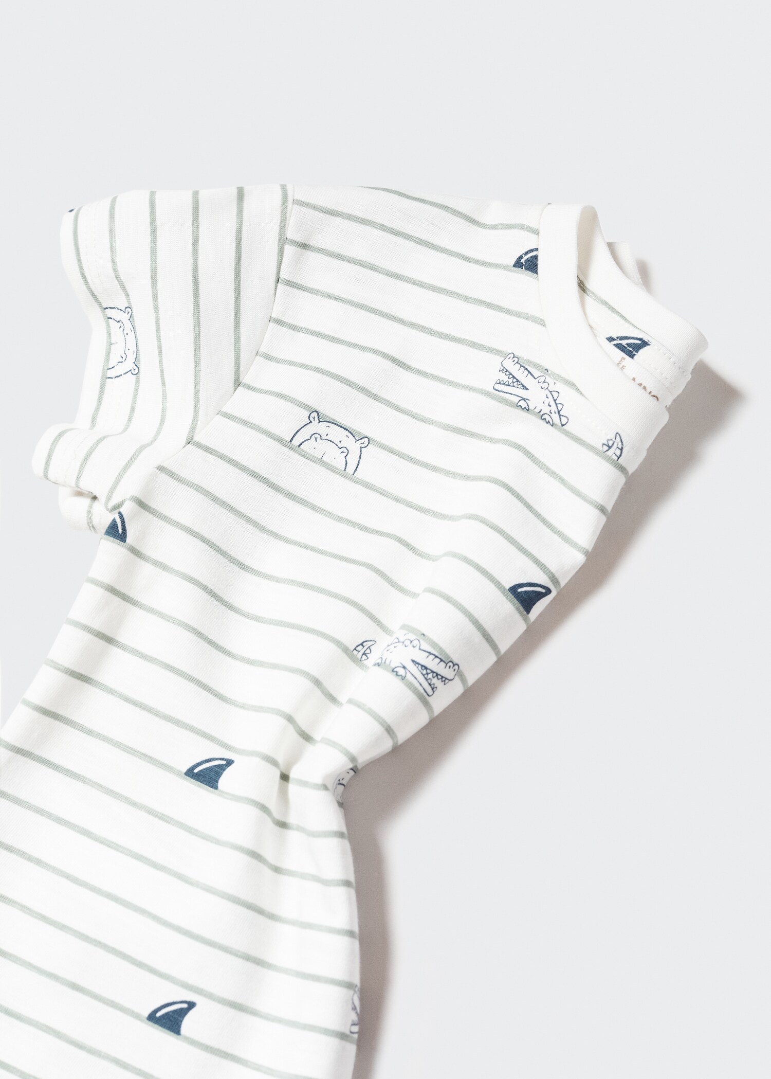 Striped t-shirt with drawing - Details of the article 8
