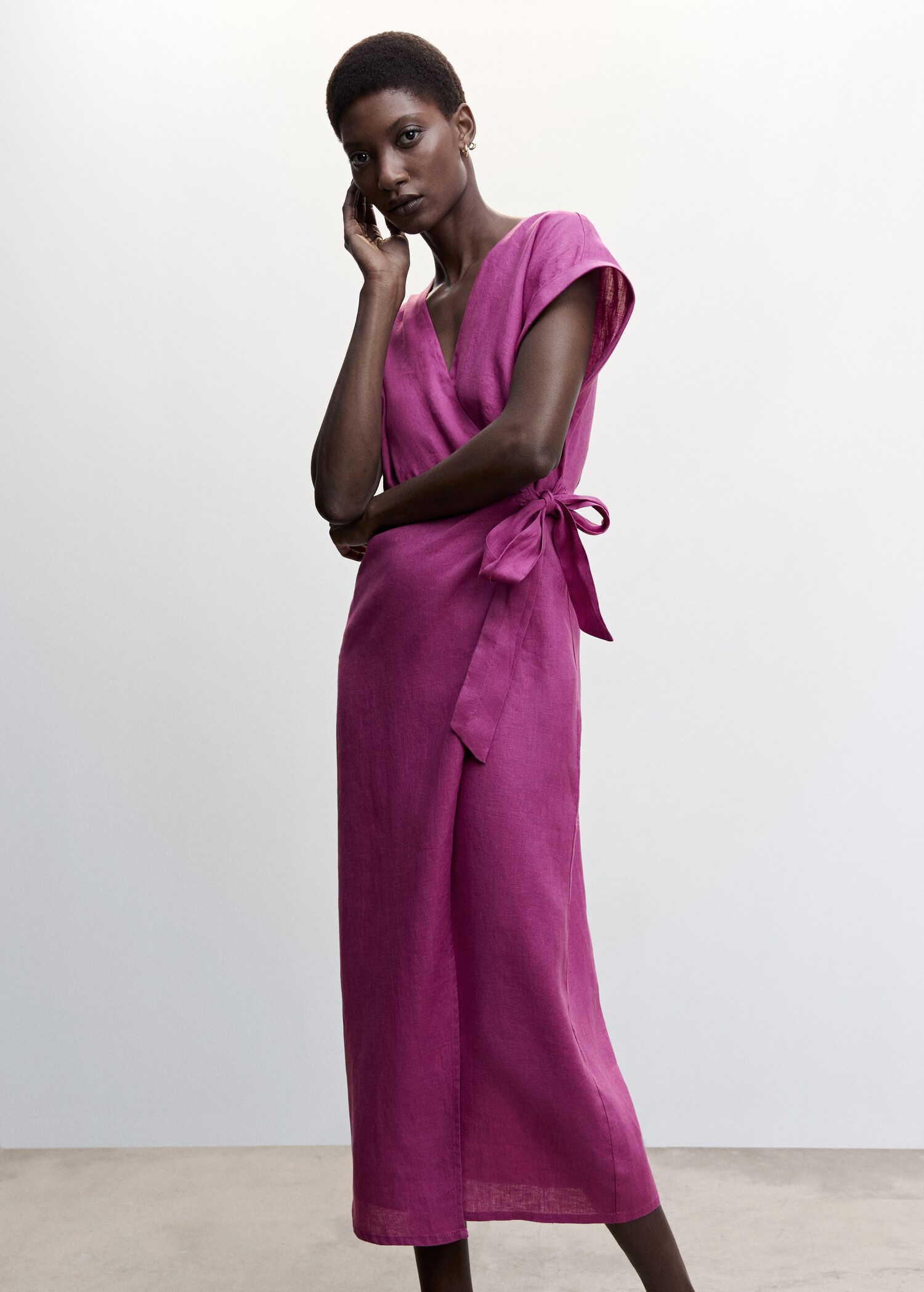Vestido lino lazo - Plano medio
