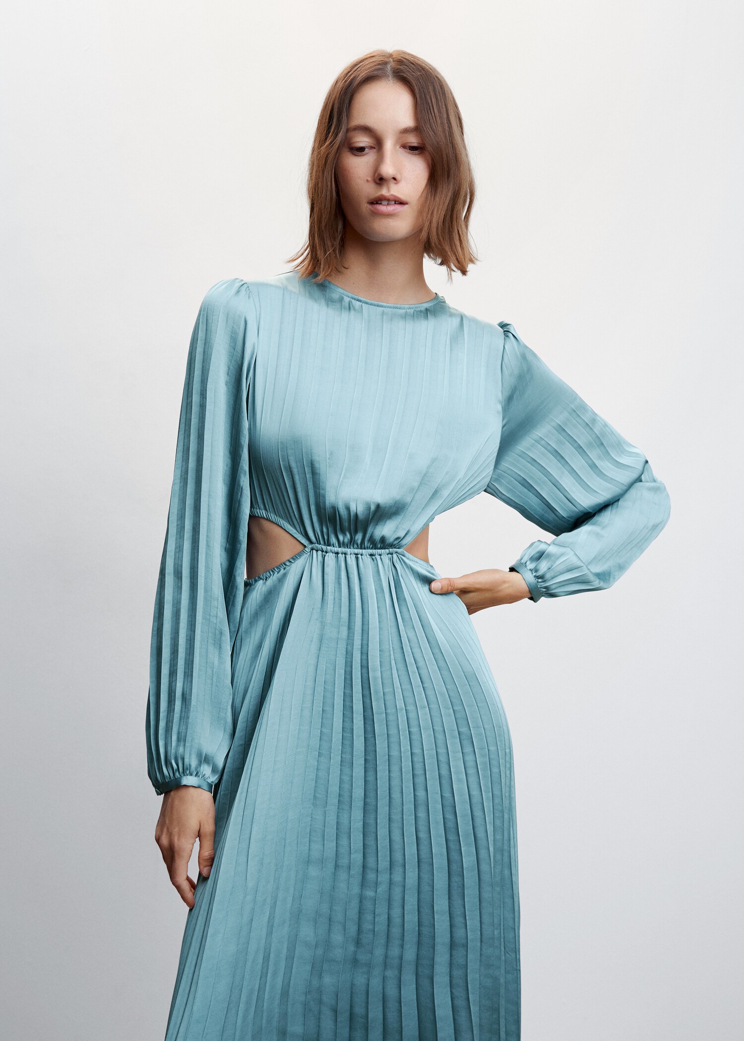 Pleated satin dress - Medium plane